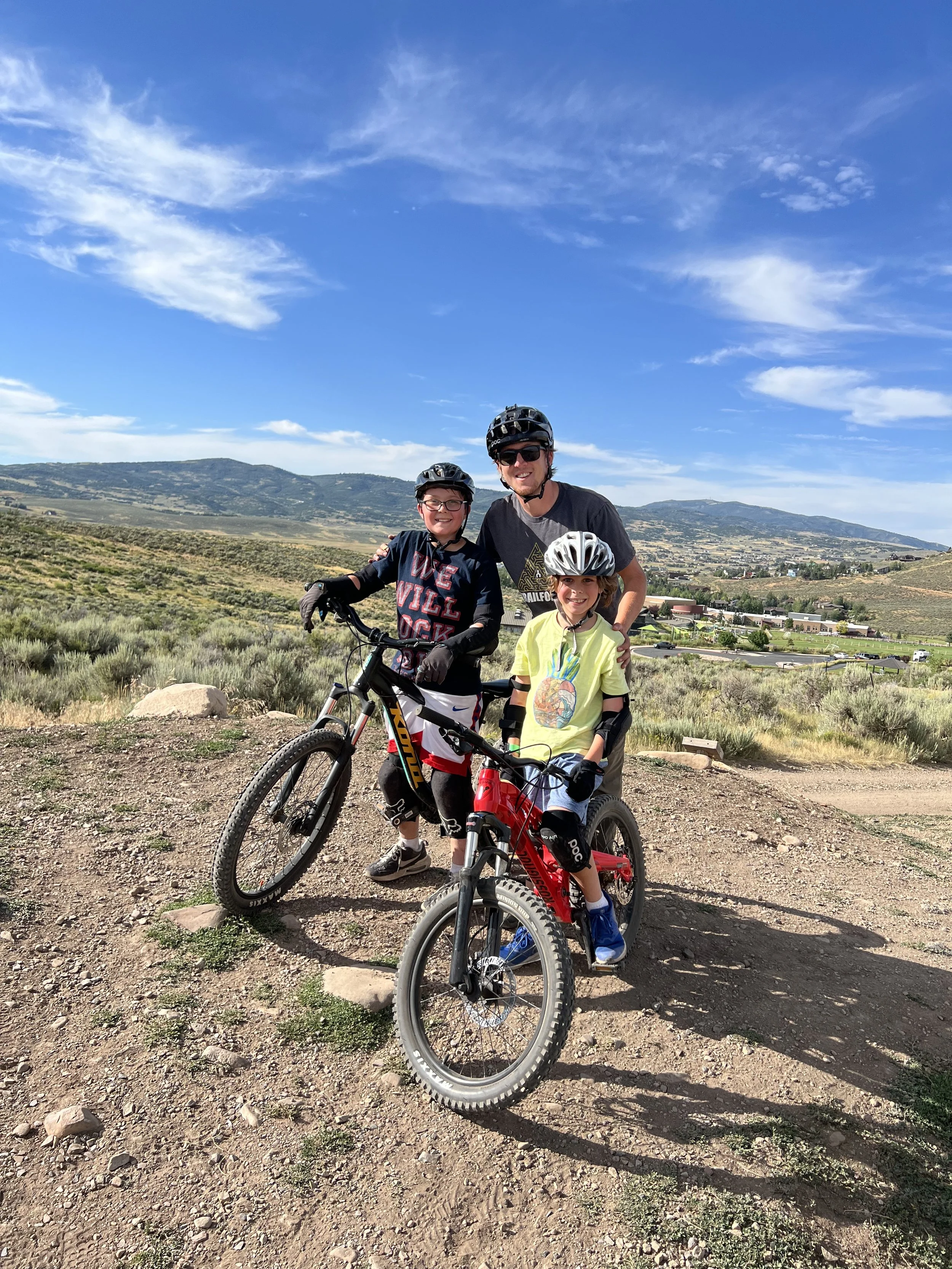 Kids Tour trailside.JPEG