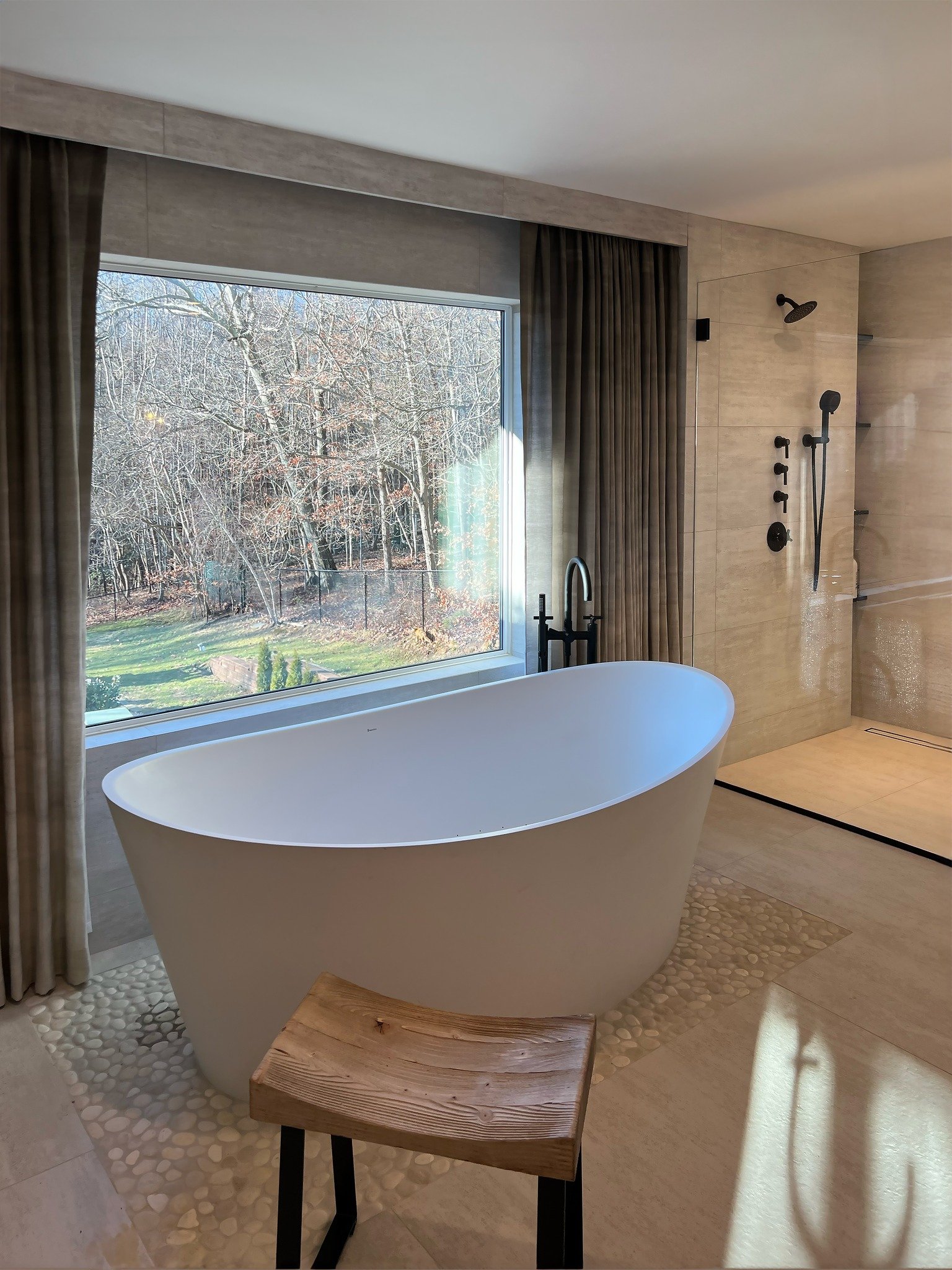 Your bathroom is your sanctuary. It&rsquo;s your place for self-care and relaxation We&rsquo;re here to help you create gorgeous spaces that make you feel rejuvenated. ✨🛁

Light Over Tub: @a.emotionallight 
Other Lights: @arteriorshome 
Mirrors: @ar