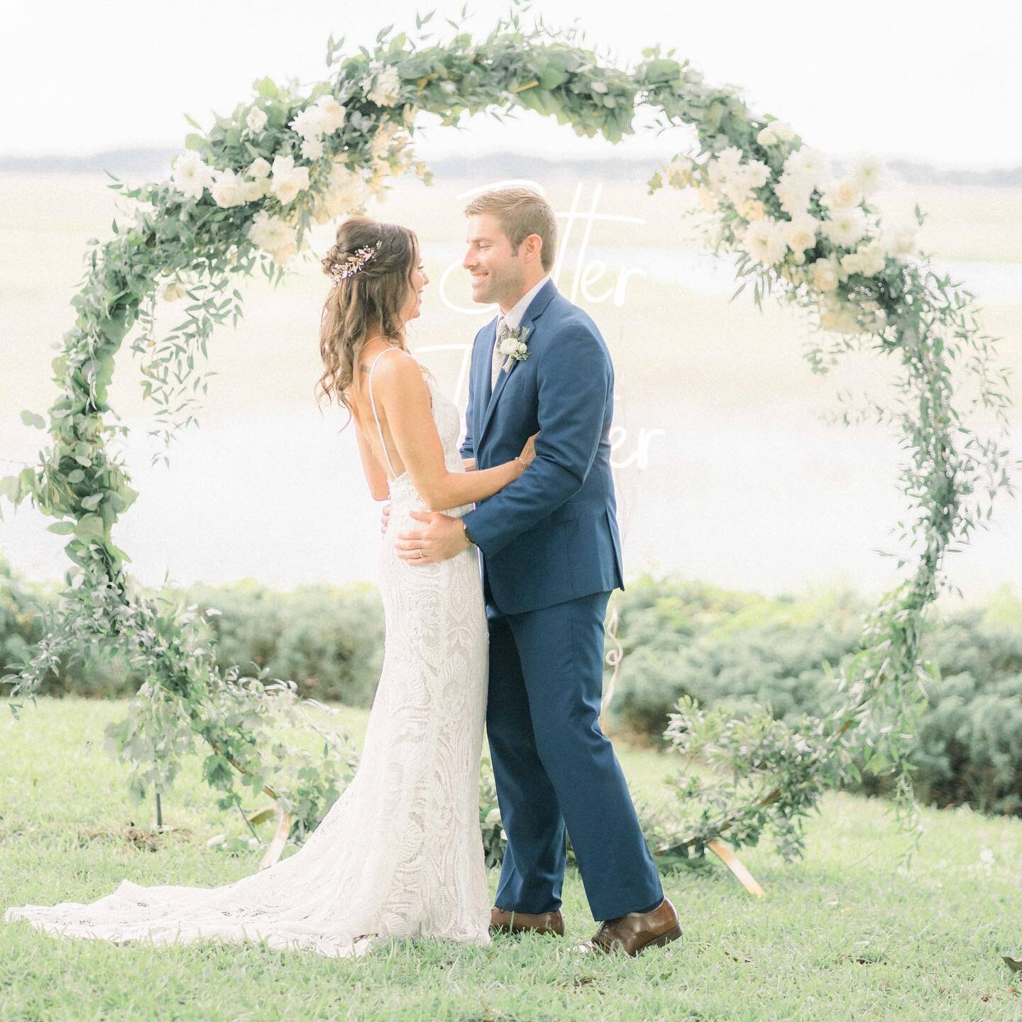 ✨ I just can&rsquo;t!!!! ✨ A picture is truly worth a thousand words. 

I can laugh about the story behind this photograph now. Nicole and Patrick traveled all the way from Louisiana to get married on our beautiful Amelia Island marsh. It was literal