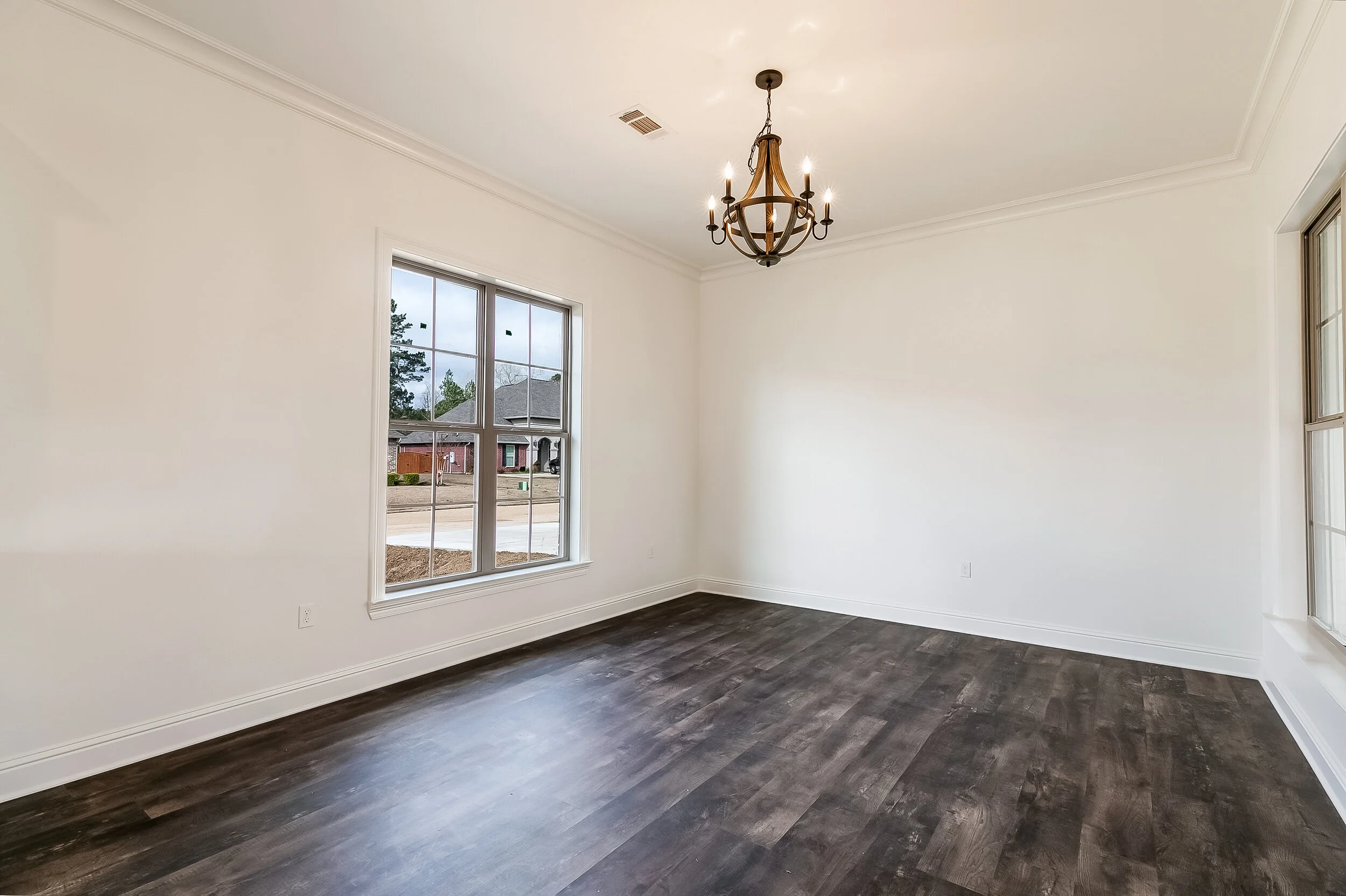 254 Mack Lane dining rm