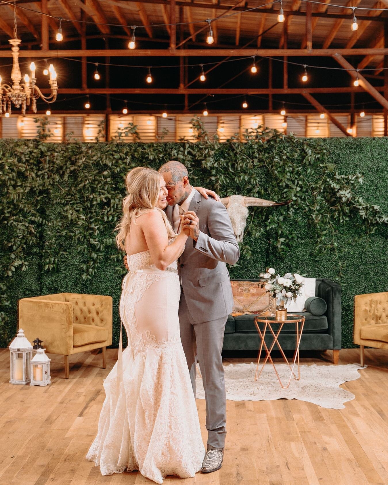 That first dance moment. 🤍
⠀⠀⠀⠀⠀⠀⠀⠀⠀
⠀⠀⠀⠀⠀⠀⠀⠀⠀
*
*
*
⠀⠀⠀⠀⠀⠀⠀⠀⠀
Photographer: @jeffphoto 
HMU: @loveofwildcat 
Cratering: @whimhospitality 
Floral: @whimhospitality 
Rentals: @beelavishvintage 
DJ: @complete.atx 
Cake: @sweettreetsbakery 
Event Desig