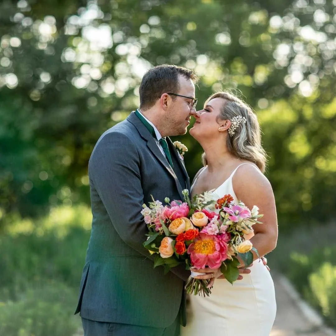 Happy #InternationalKissingDay! 
.
Sending out all the 💋 today to our couples who are kindred spirits and creative souls making their wedding day uniquely theirs! Grab your love and enjoy #InternationalKisssingDay!
.
Venue: @wildflowercenter
Photogr