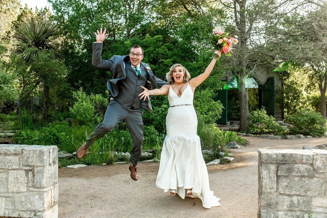 Heading into the weekend like 💃
.
Haven't gotten enough of Vanessa and Matt's vibrant day yet?  We couldn't agree more!  This couple loves a good party and a great action shot!! After multiple reschedules, a venue change, and a whole new design conc
