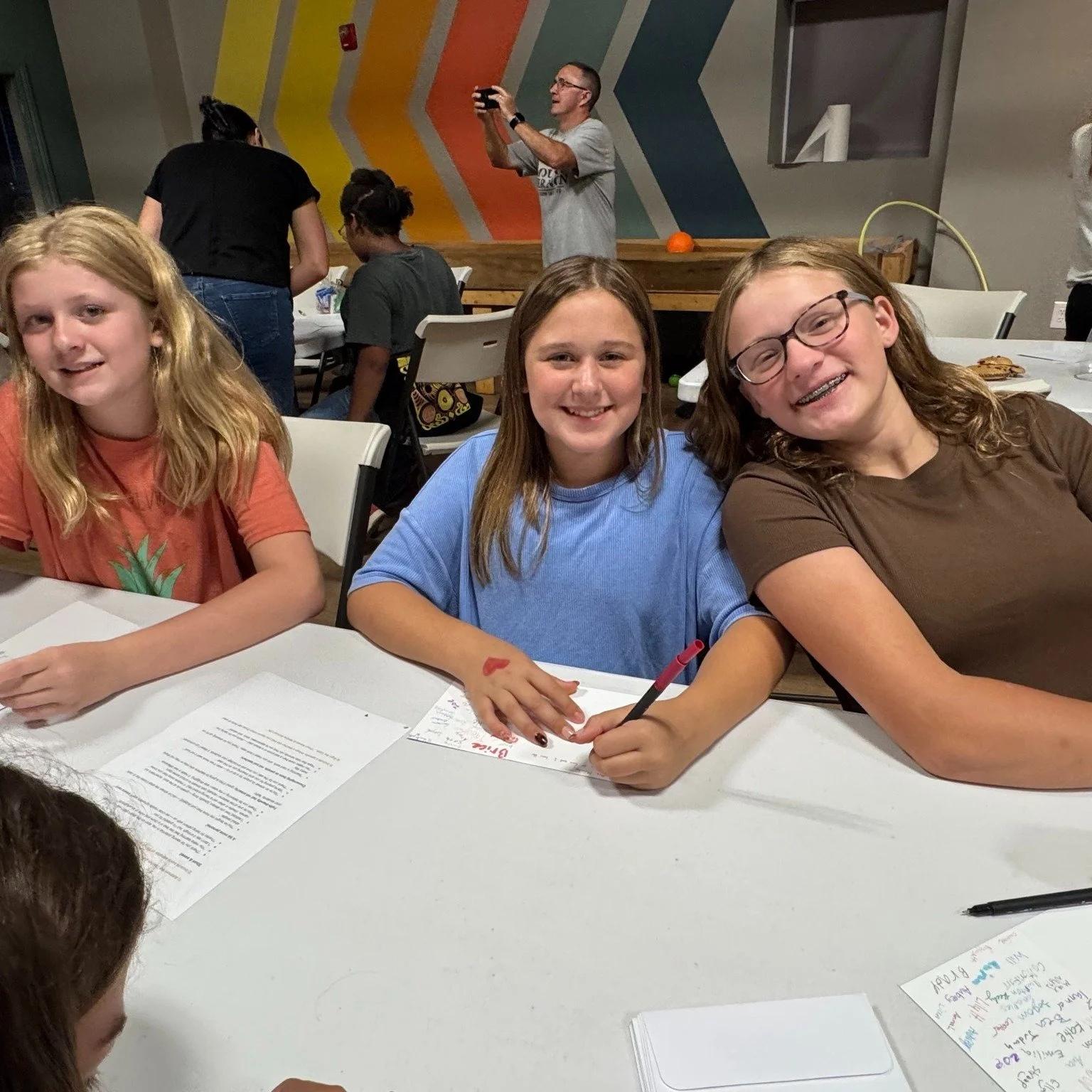 50 gift bags, hand-written cards, and so many smiles! 🎁✨

Our incredible students recently put together and delivered 50 personalized gift bags and handwritten notes to middle school teachers across surrounding schools.

Teachers give so much to our
