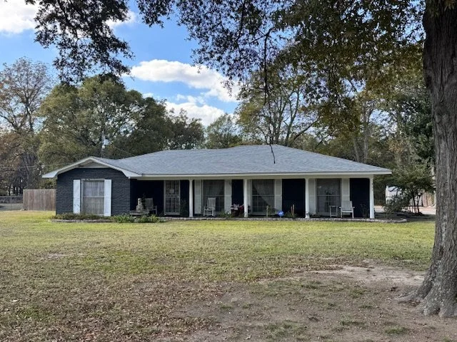 900 Louisana St-Shelby