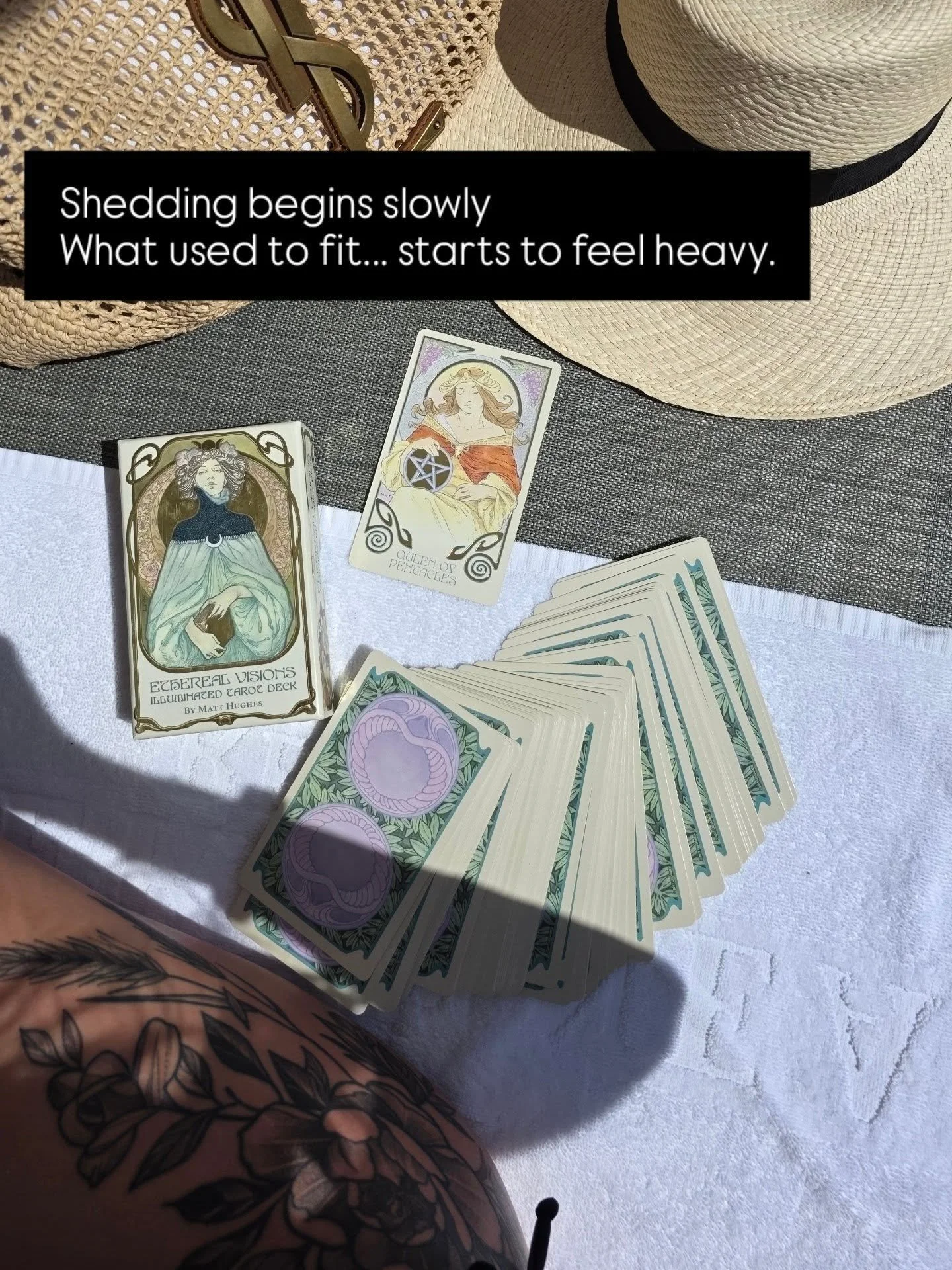 When you start to outgrow your old life... 

It doesn't happen all at once. 
It unfolds in layers.
Moments.
Pauses.
Soft, quiet shifts that change everything.

For me, it looked like this:
A version of me falling apart. 
A deeper part of me waking up
