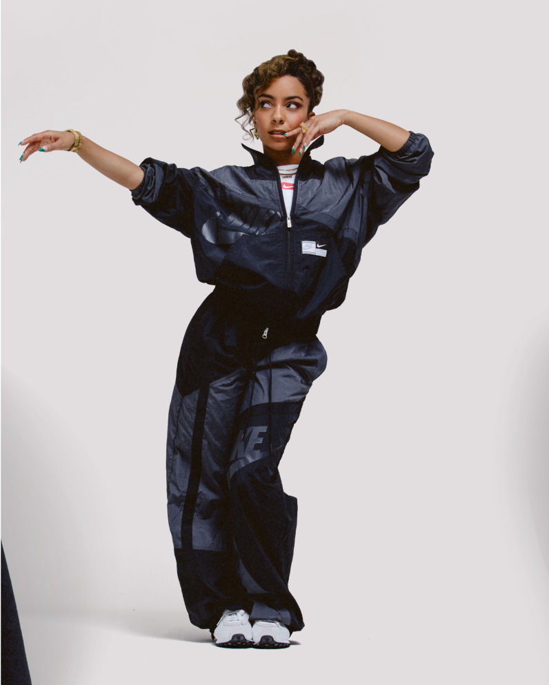 charlize frame 6.png