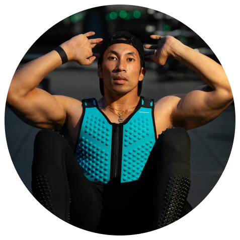 Close up of Eb Samuel in Omorpho vest while working out