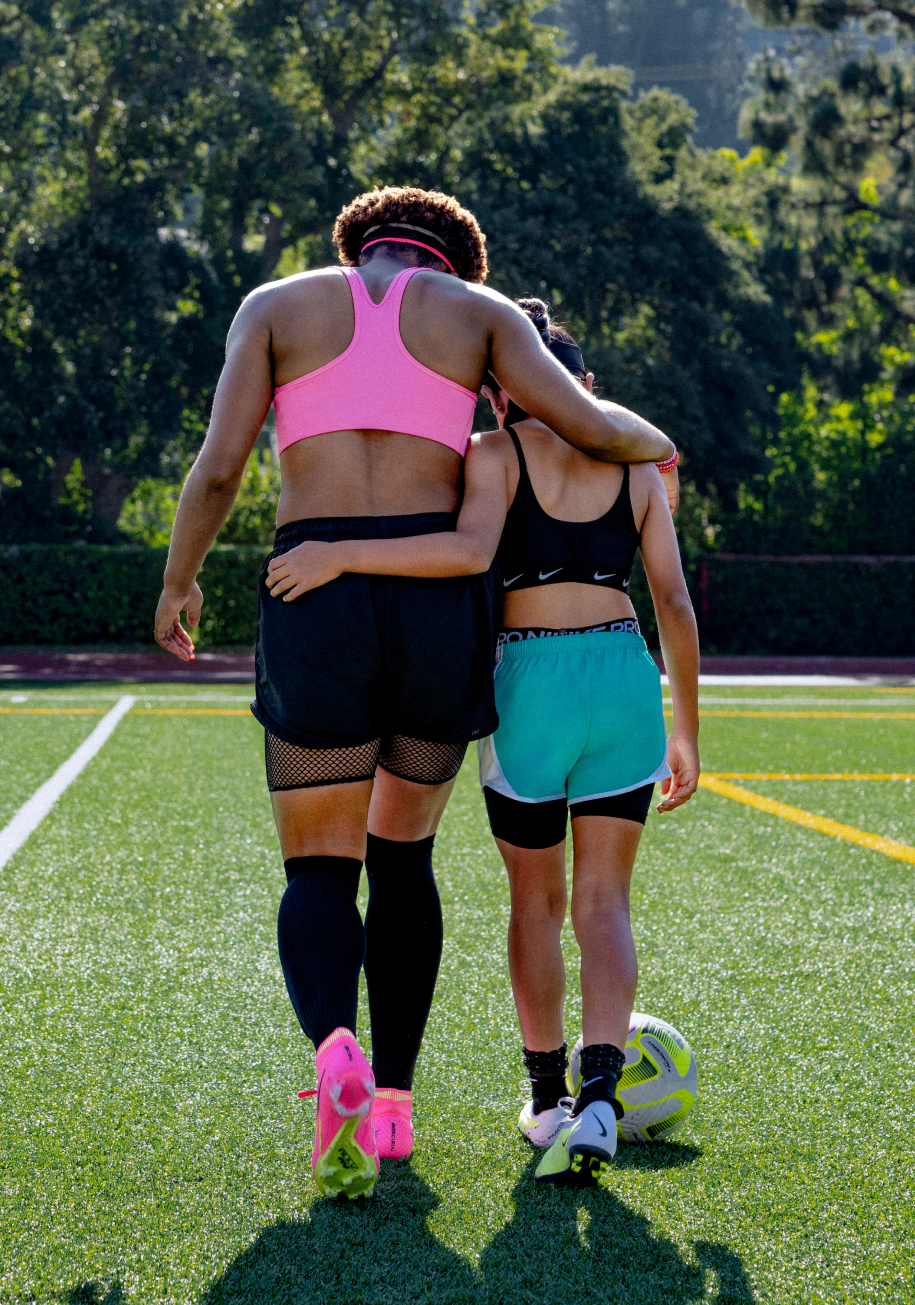 Simmone and Arianna walking away