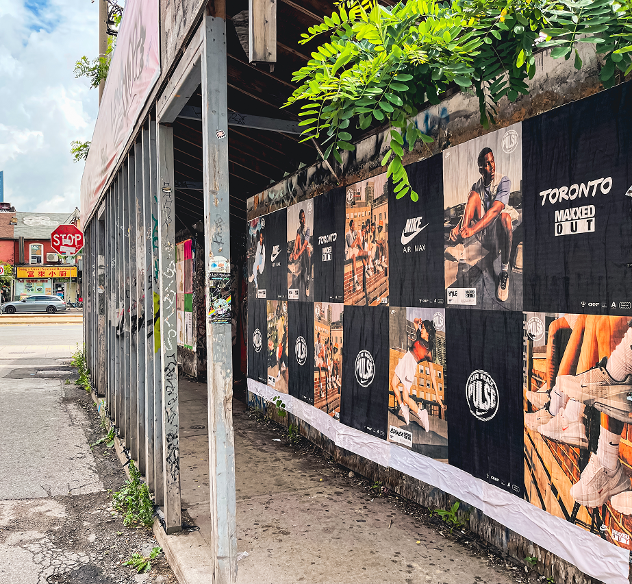 Wheat pasting of Nike Air Max Pulse images