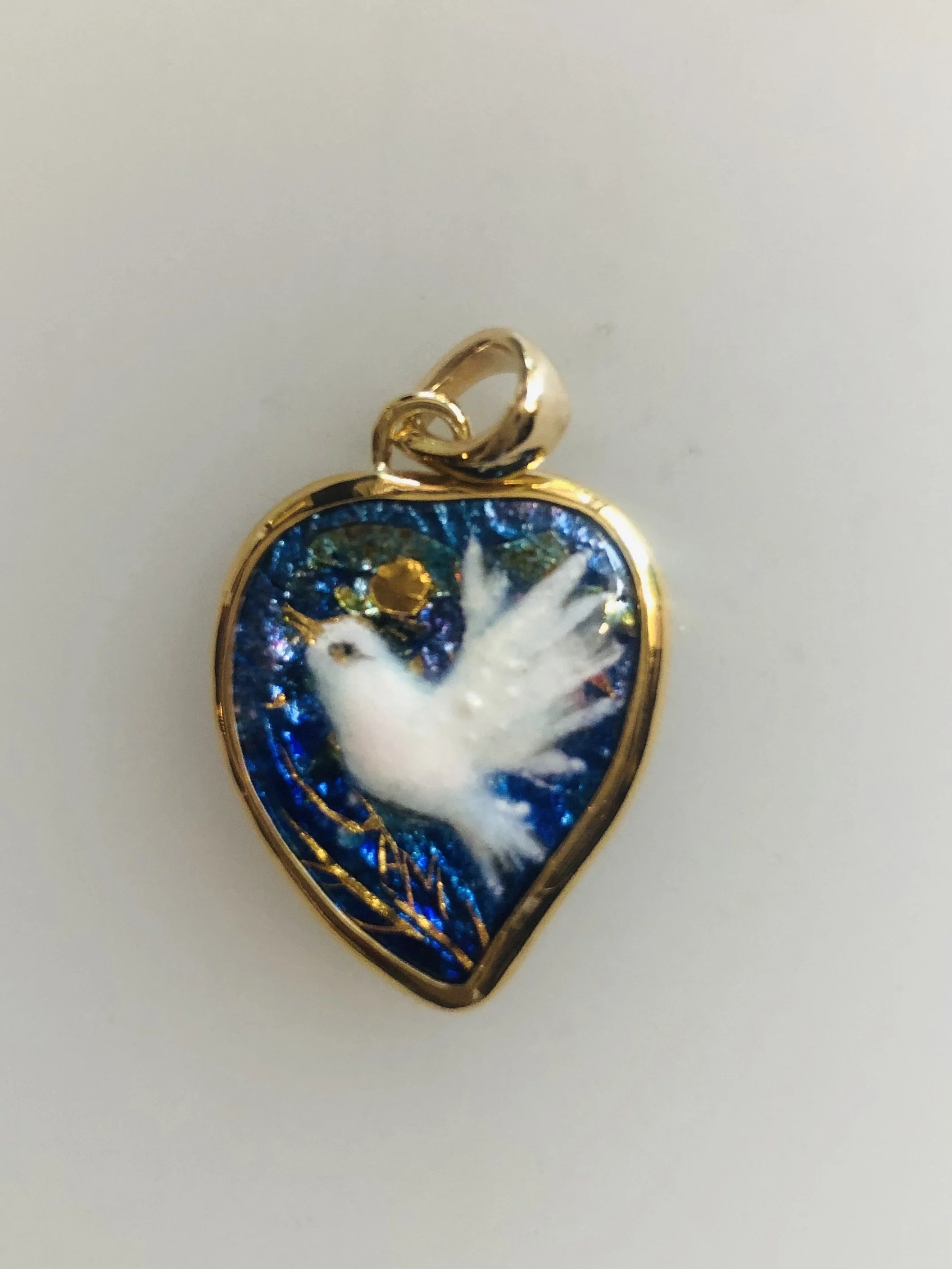 "Little Bird with Peacock Feathers Back"