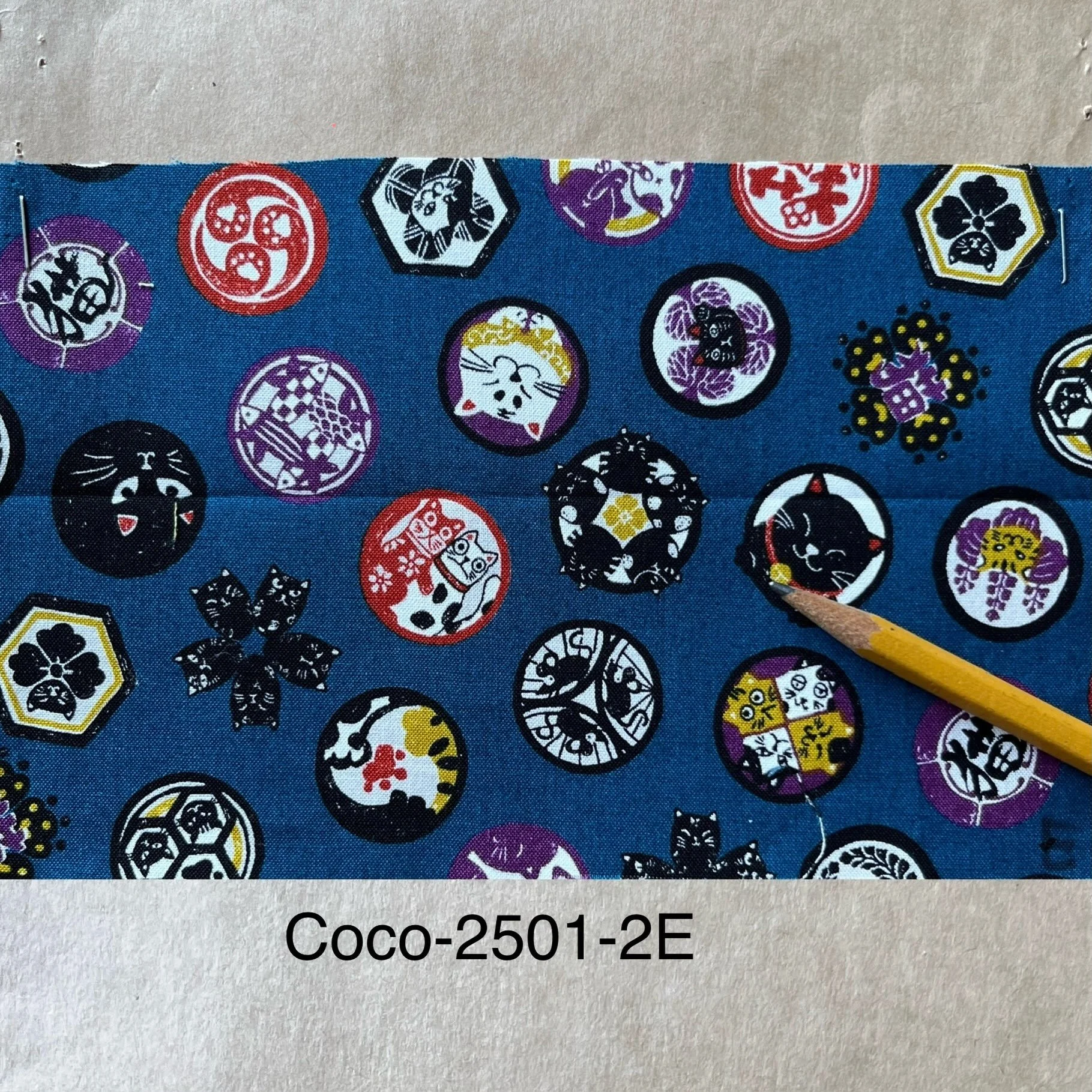 Cat-based crests from a favorite cute/kawaii designer. Cotton shirting from Coco brand.
&bull;
&bull;
#orimonoimportsjapanese #orimonoimportskawaii #catprintfabric #orimonoimportsquiltingcottons