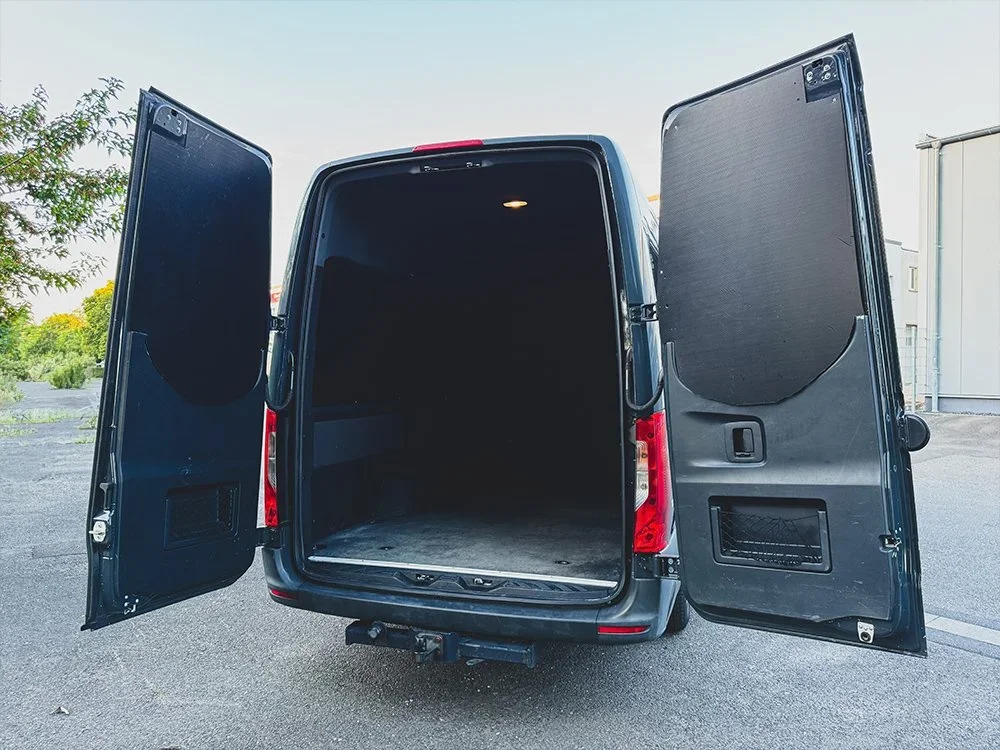 basic-tourbus-leipzig-abgetrennter-laderaum.jpg.webp