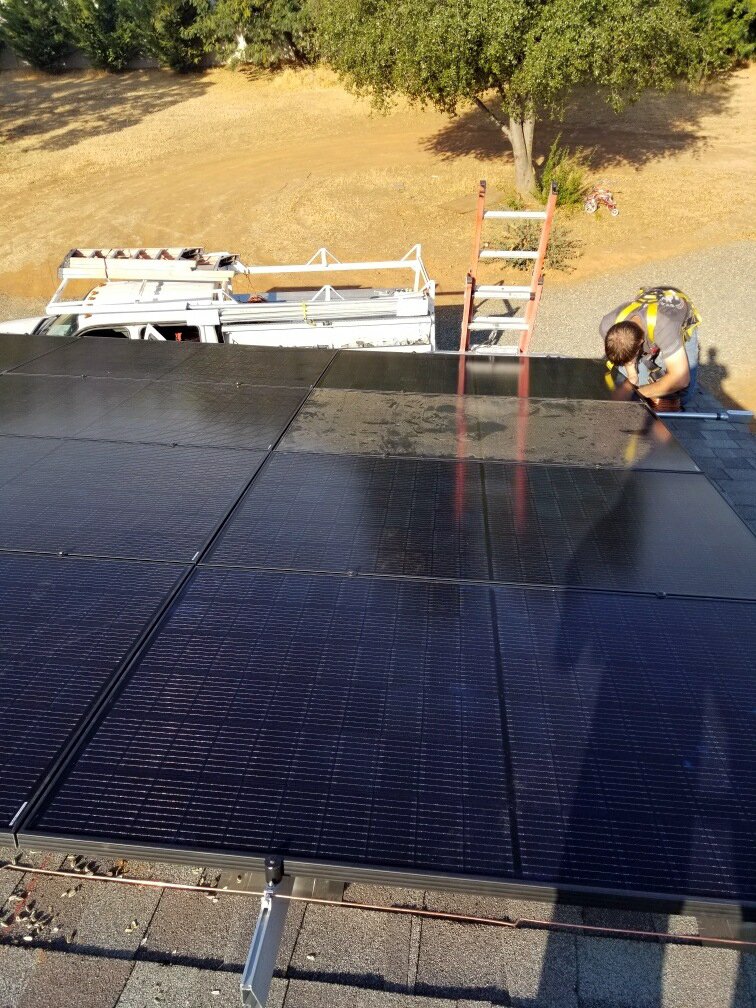 Halcyon-Solar-Construction-Panel-Instalation-Northern-California-36.jpg