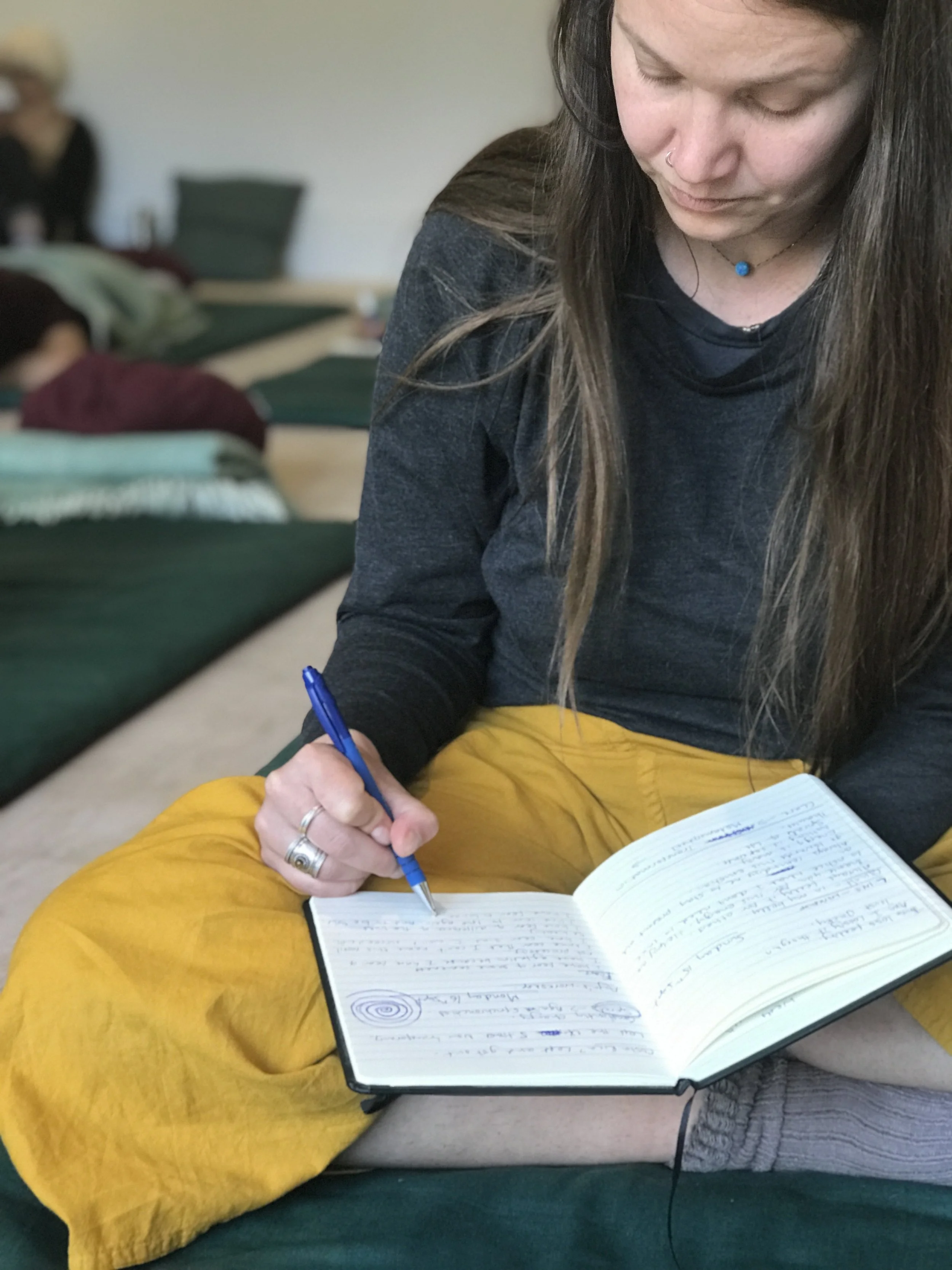 Confidential-1:1-breathwork-session-for-musicians- managing-performance-stress-uk-emotional-regulation-discreet-support-bespoke-clarit-performance-nda