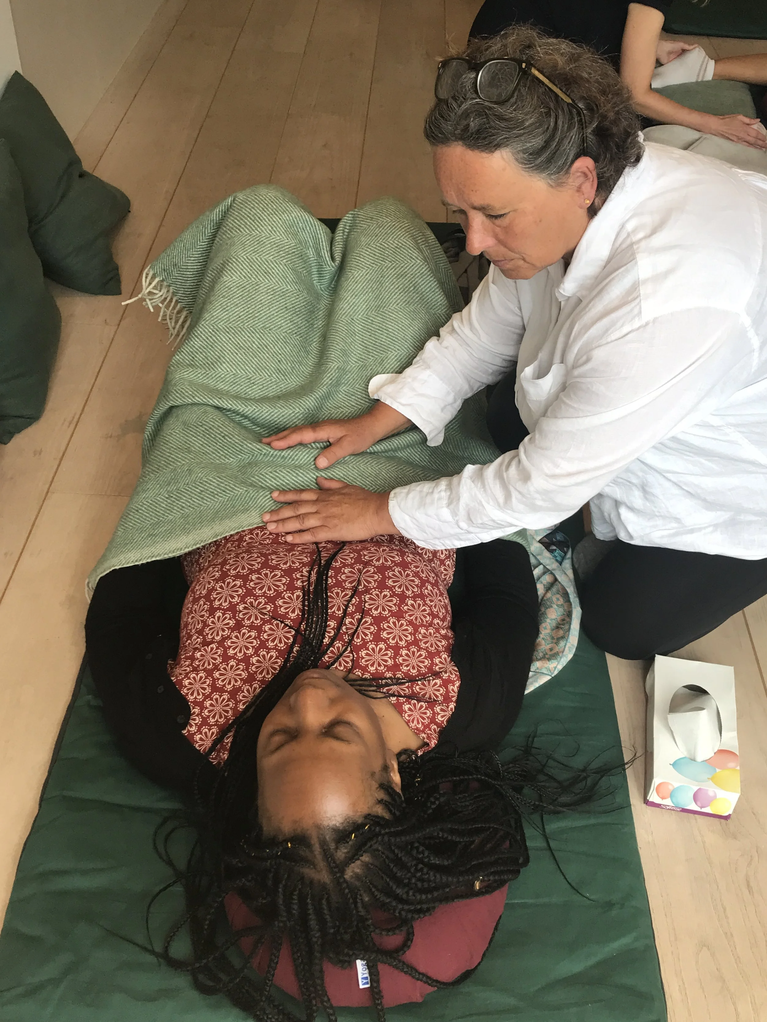 Confidential-1:1-breathwork-session-for-musicians- managing-performance-stress-uk-emotional-regulation-discreet-support-bespoke-clarit-performance-nda