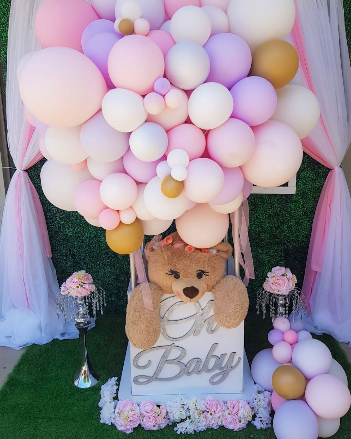Contact us for beautiful and affordable  decorations! 🎊
-
-
Follow @themaintabledecor for updates on events and promotions! 🎈
-
-
-
#weddingballons #balloons #balloonstylist #bachatadancing #eventrentals #weddings #bride #weddingvenue #banquets #de