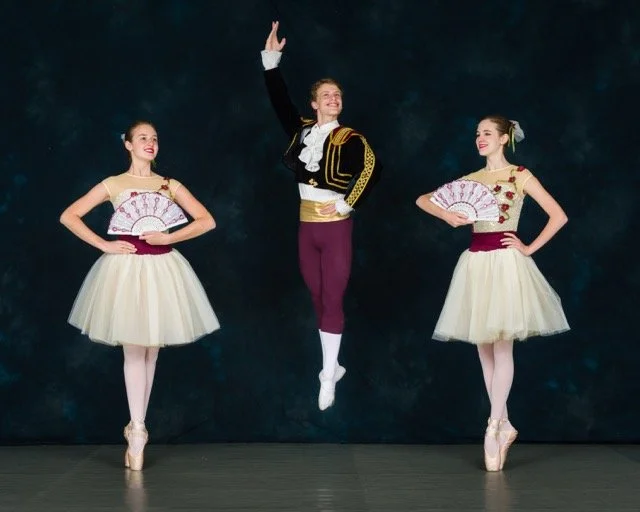 DanceFoundry2022-2106 Medium.jpeg