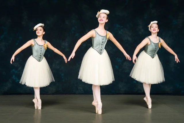 DanceFoundry2022-1986 Medium.jpeg