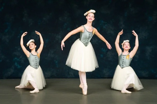 DanceFoundry2022-2016 Medium.jpeg