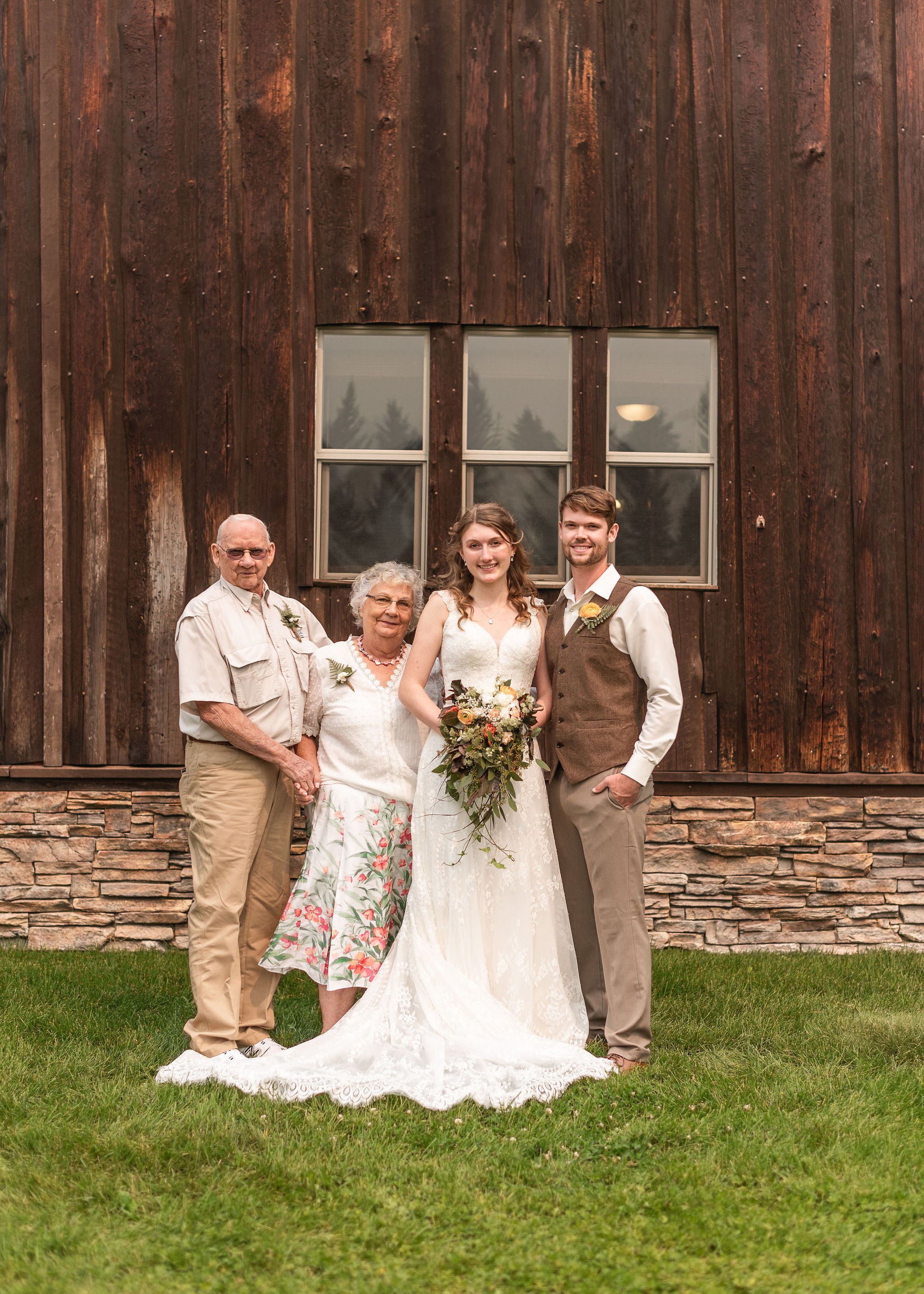 Sandpoint-Idaho-Barn-Wedding-220.jpg