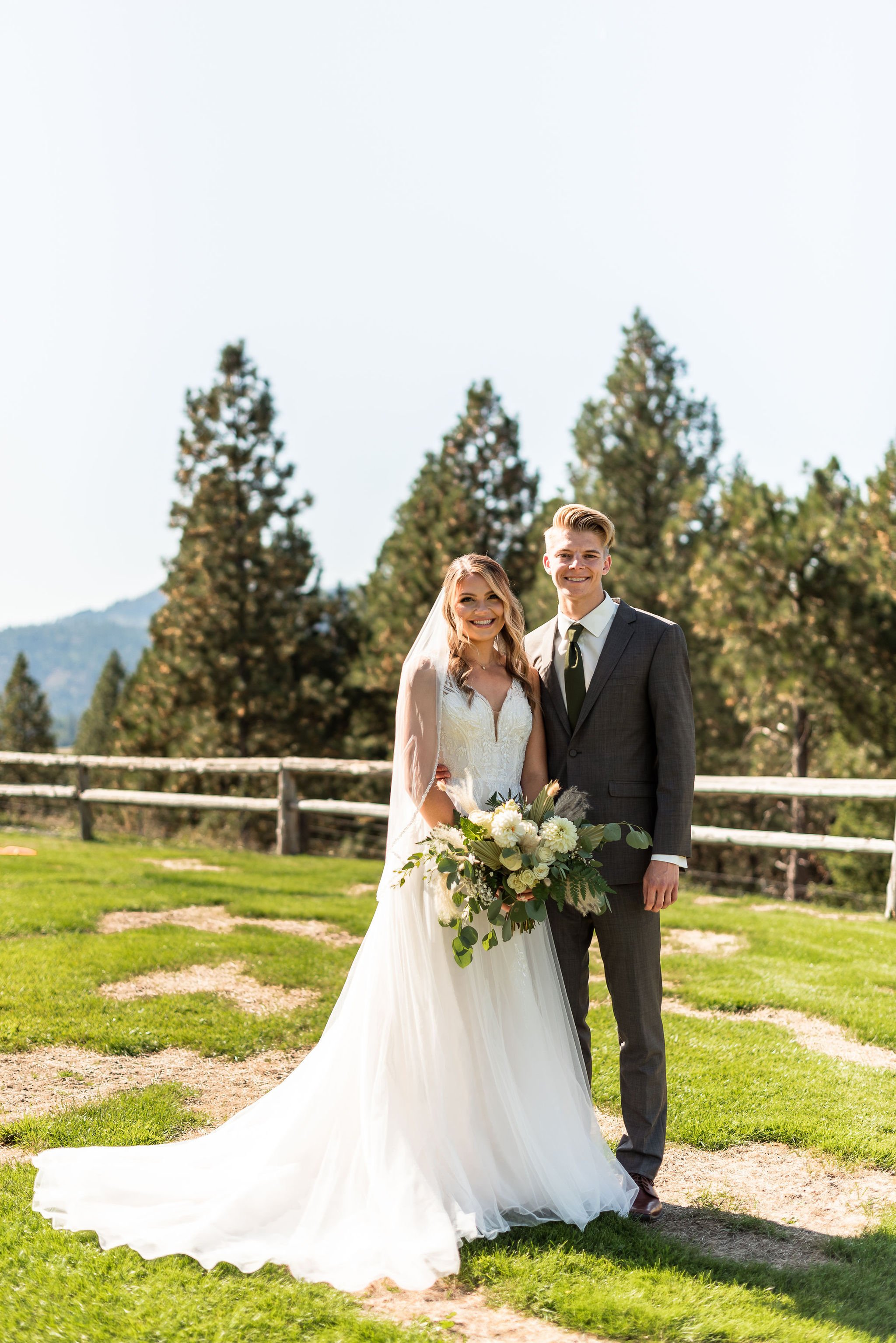 Timeless-Fall-Idaho-Wedding-52.jpg