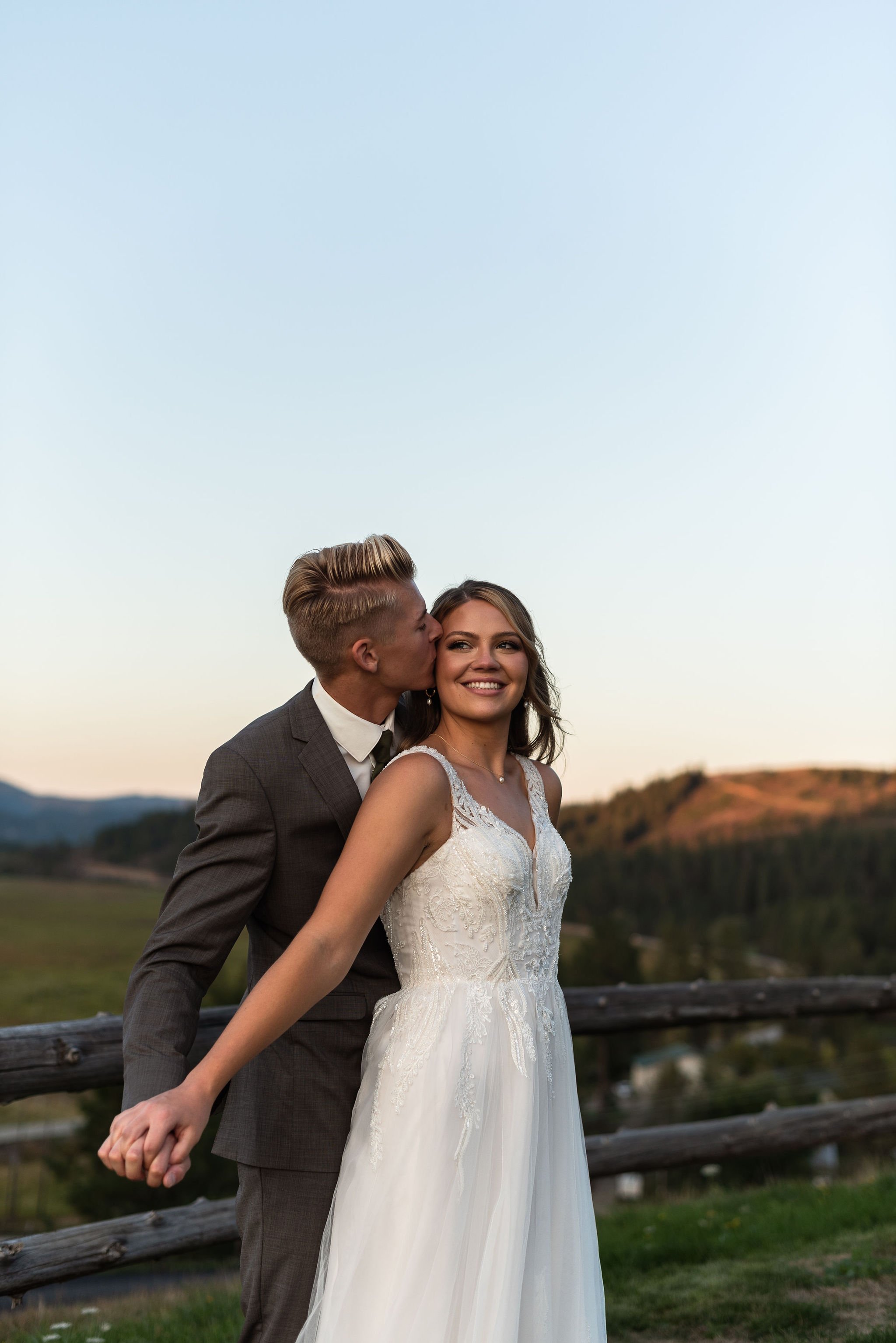 Timeless-Fall-Idaho-Wedding-459.jpg