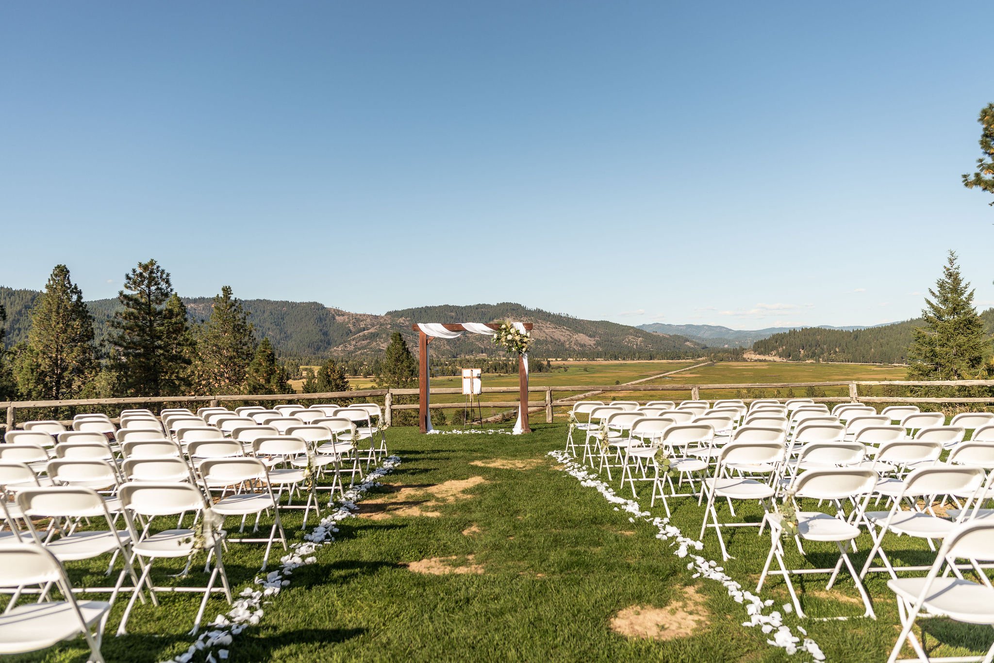 Timeless-Fall-Idaho-Wedding-208.jpg