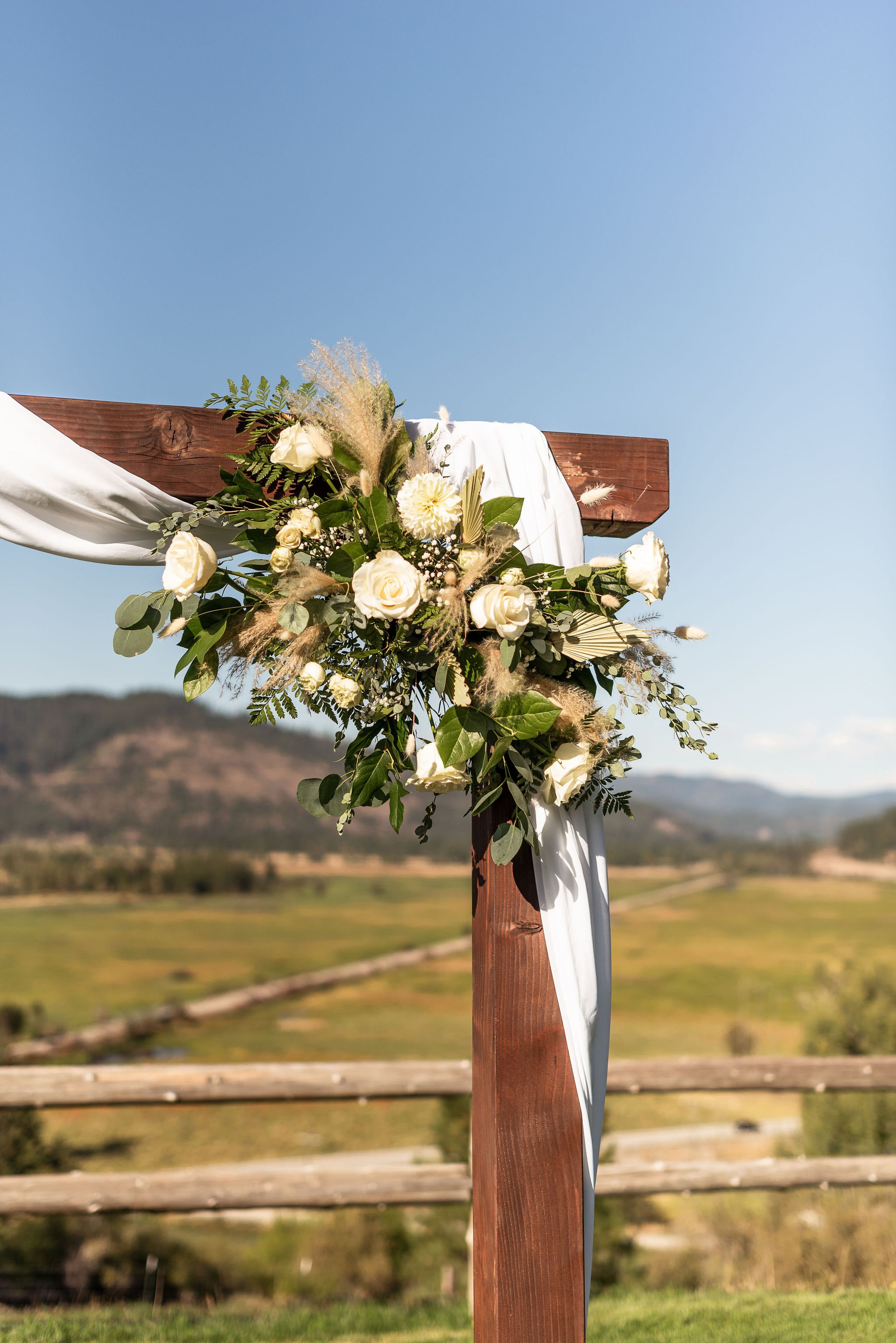 Timeless-Fall-Idaho-Wedding-210.jpg