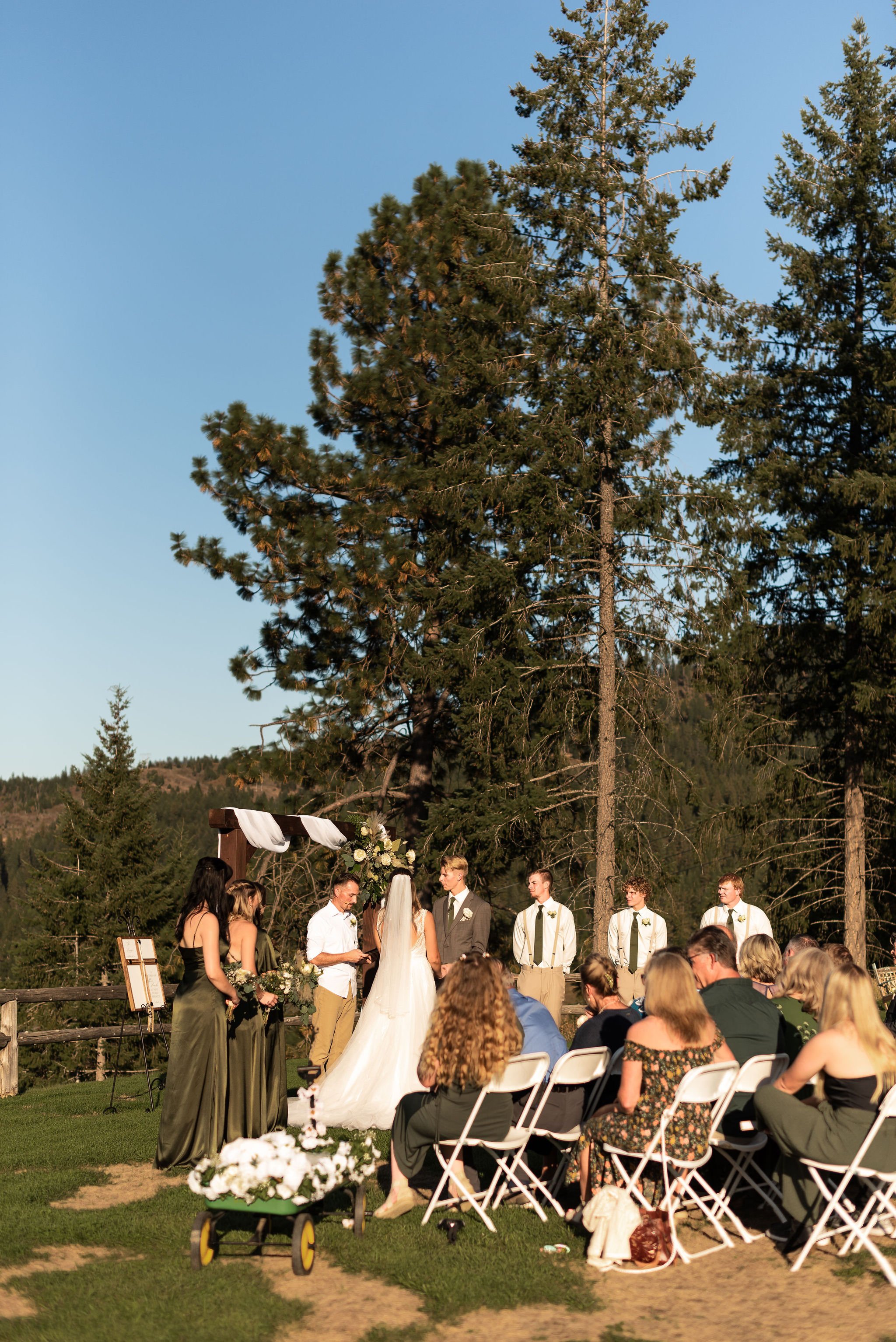 Timeless-Fall-Idaho-Wedding-330.jpg