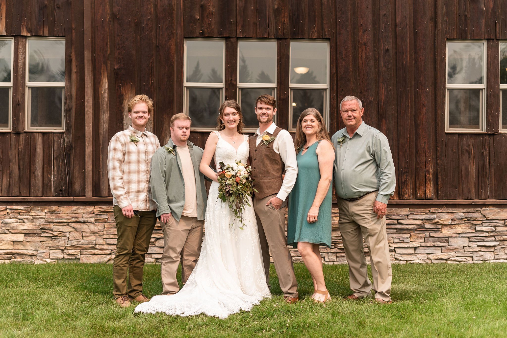 Sandpoint-Idaho-Barn-Wedding-211.jpg