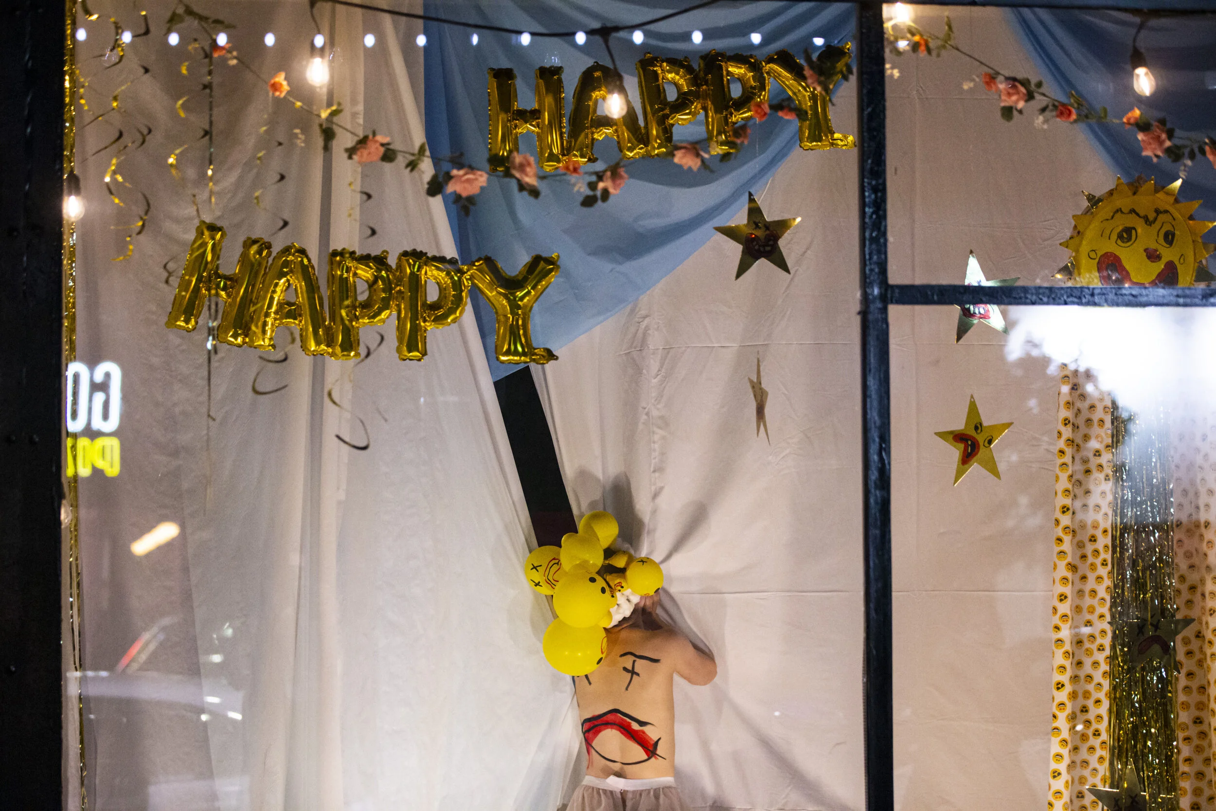 WINDOW SHOW_042721cs_004.JPG