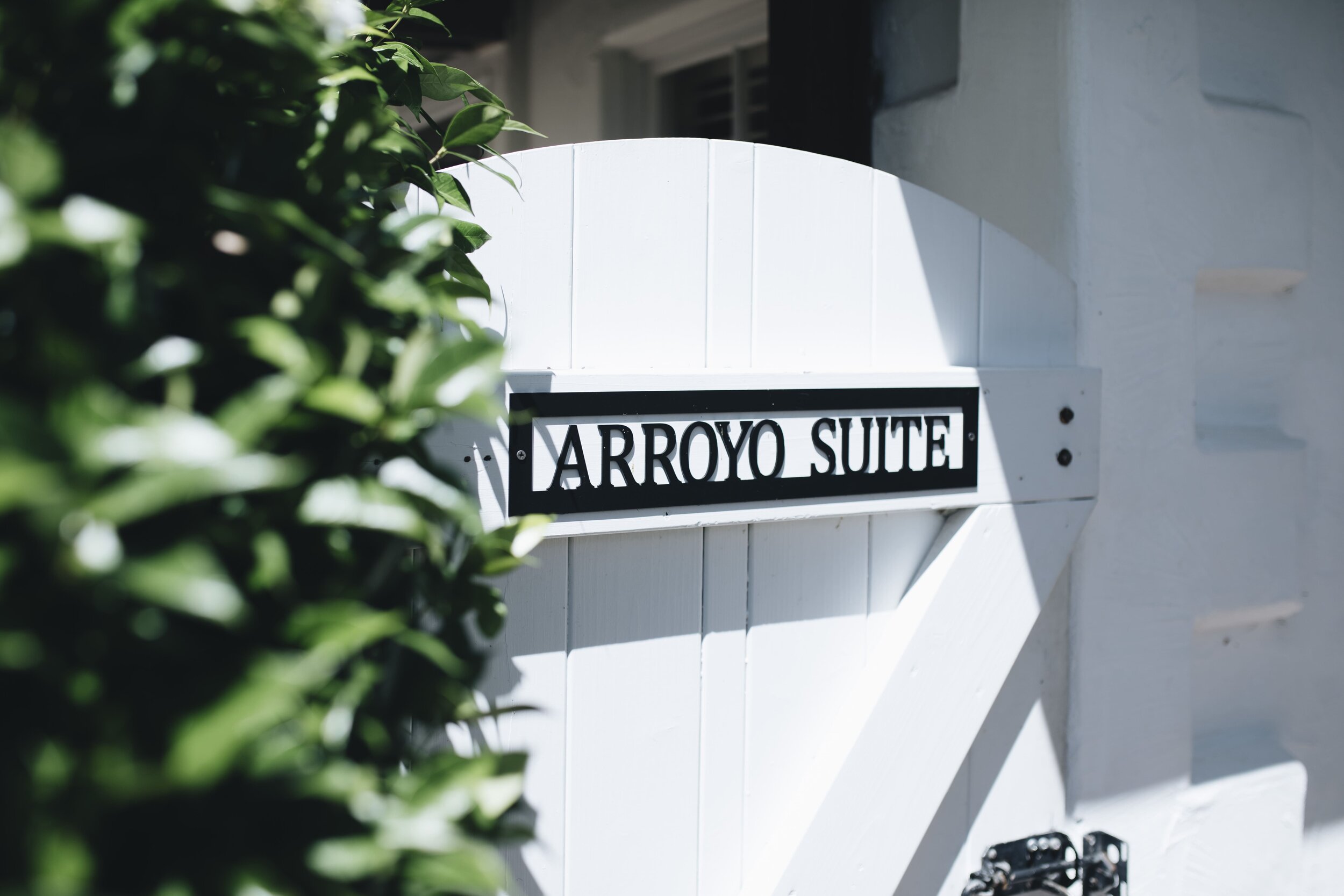 Arroyo Suite Sign