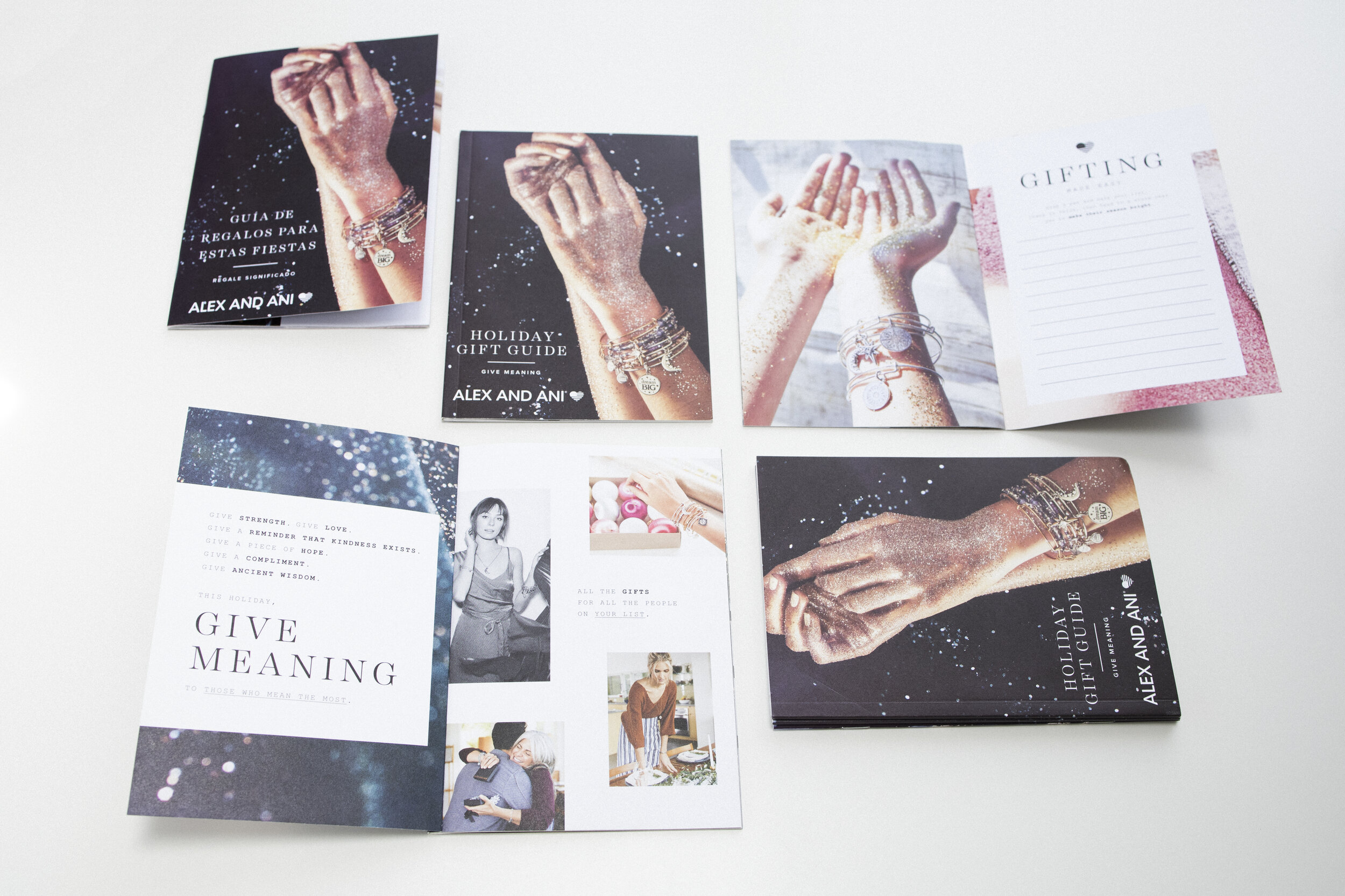 HolidayGiftGuide.jpg
