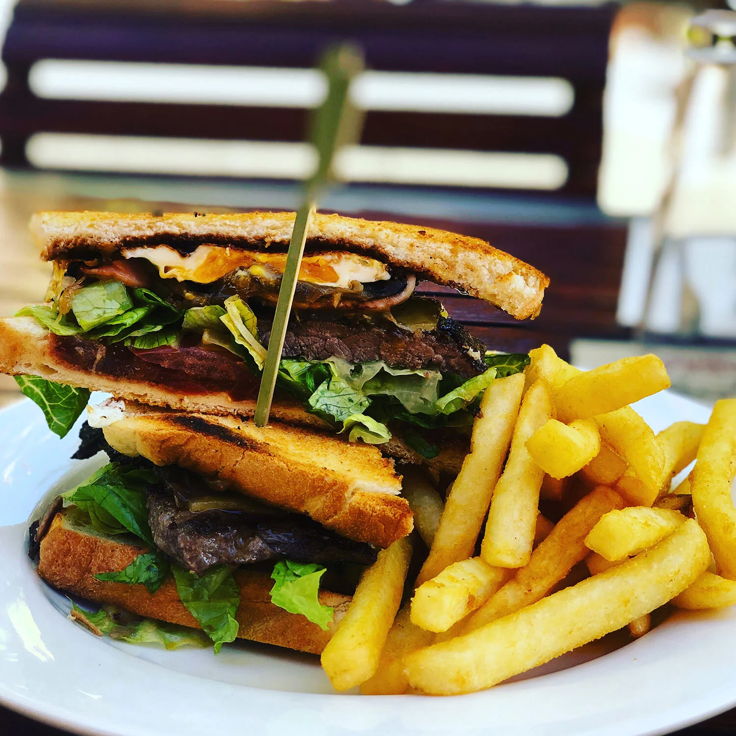 The Roey Sports Bar Roebuck Hotel Broome — Western Australia