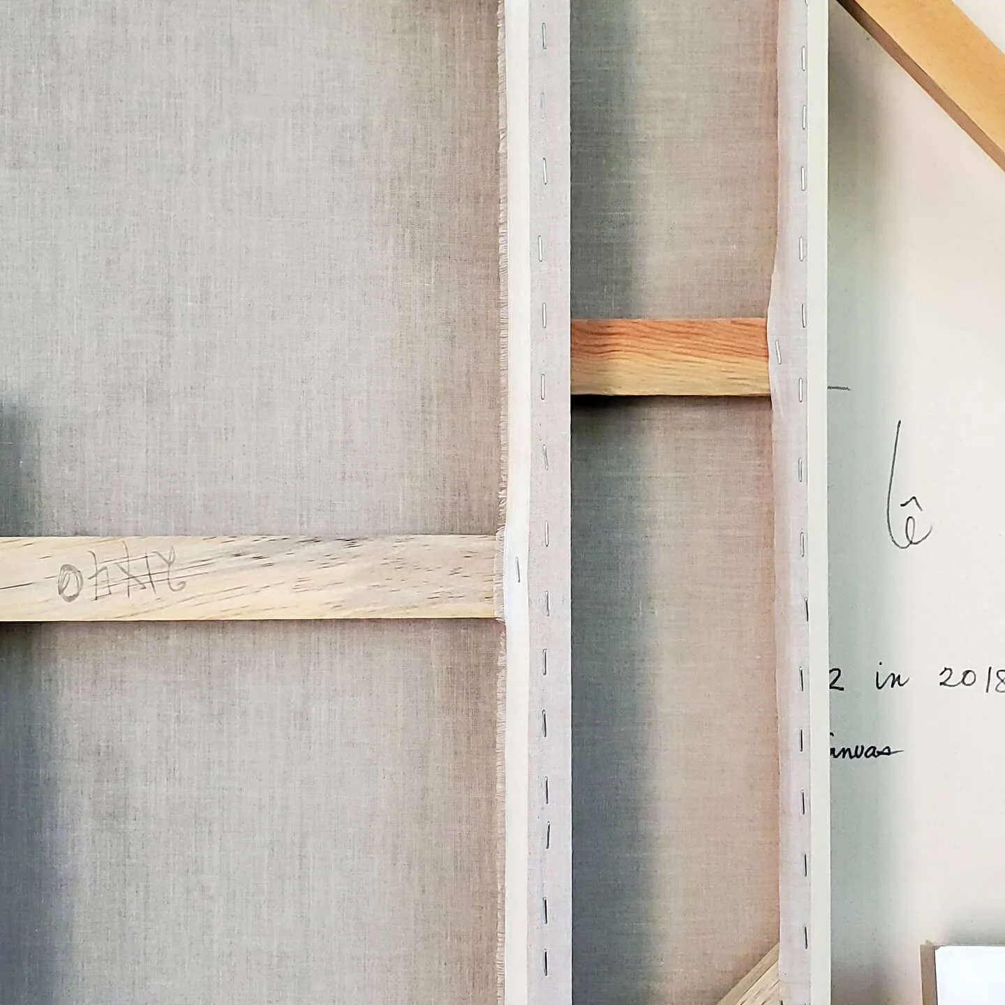 About 1 — TRANG T. LÊ