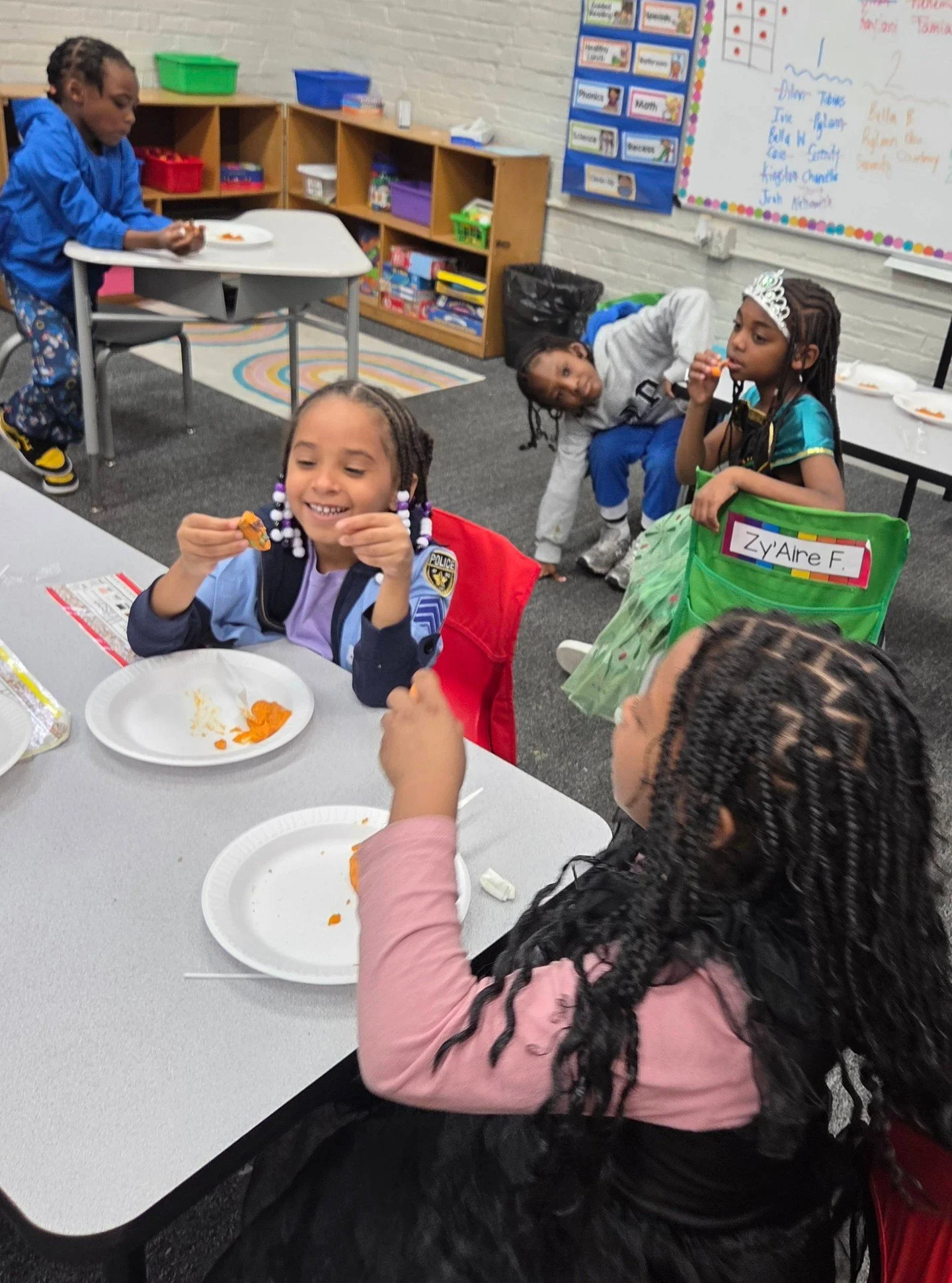 East Prep Kindergarten Eagles  compares pumpkin puree with pumpkin cookies 🎃 
Thumbs up or thumbs down?  The vote is in!