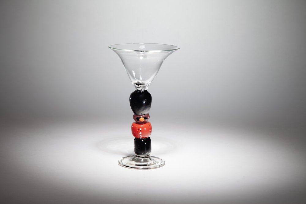 gordon-studio-glass-glassart-glassblowing-kingscup23-black-red.jpg