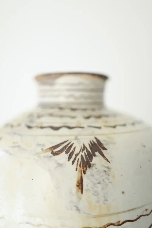 LARGE CIZHOU WINE JAR - a