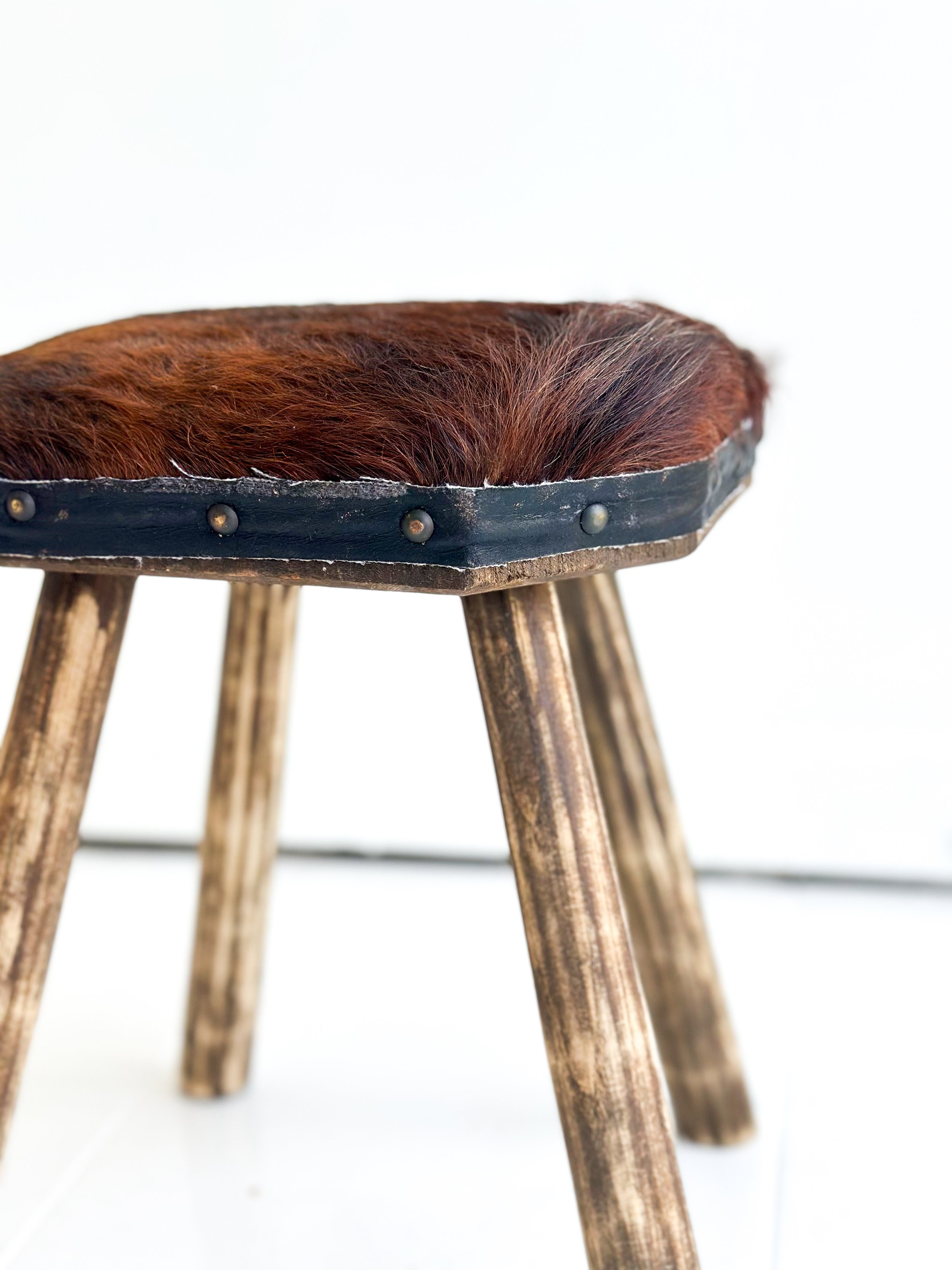 VINTAGE HIDE STOOL