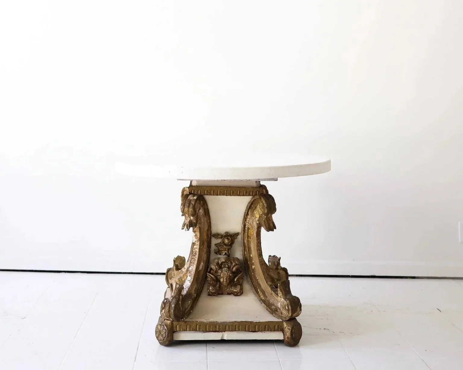 ANTIQUE 18th CENTURY PORTUGUESE ALTAR PEDESTAL WITH A NEW ROUND STONE TOP