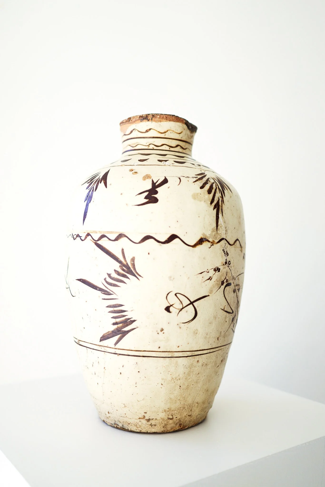 LARGE CIZHOU WINE JAR - b