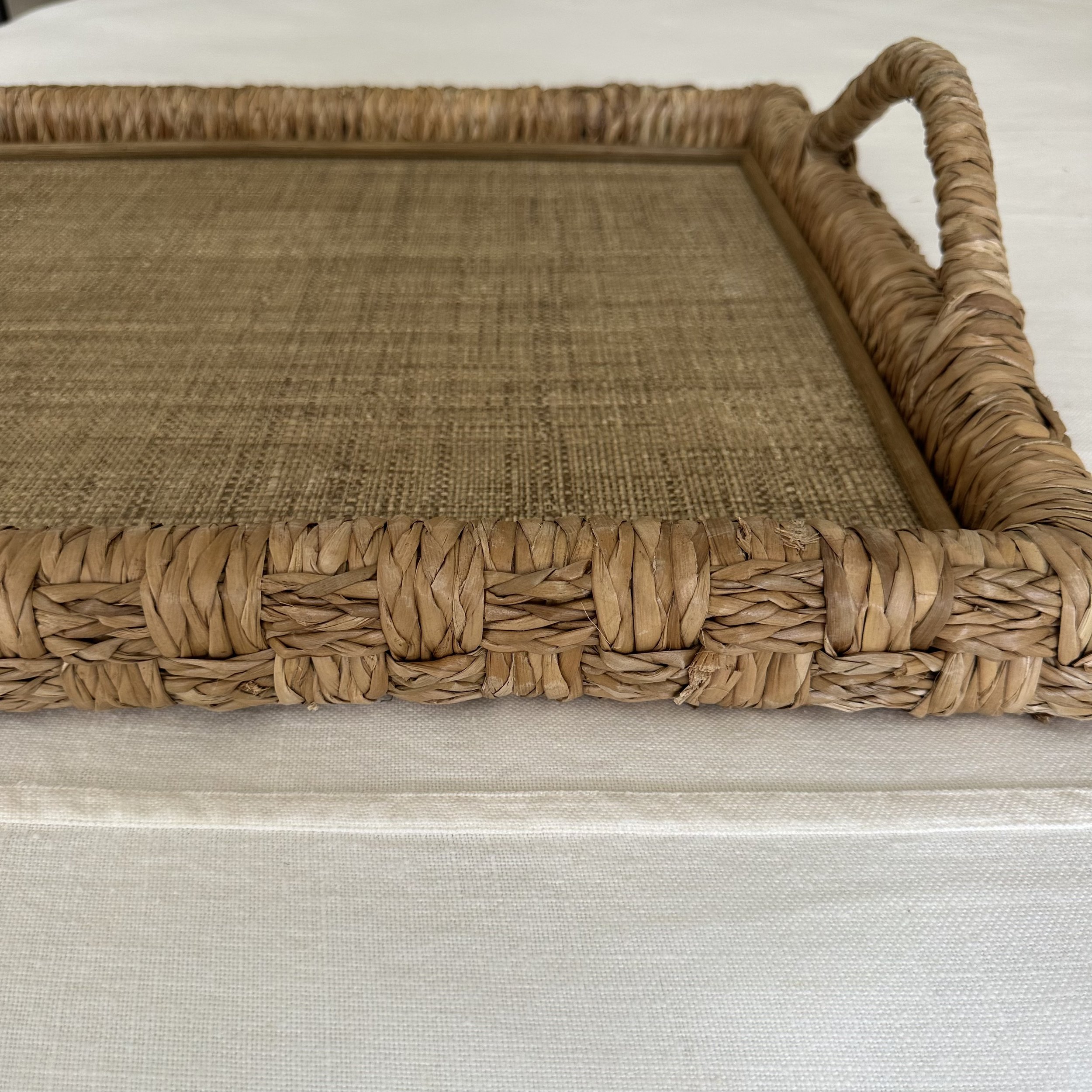WOVEN RECTANGLE ENTERTAINING TRAY