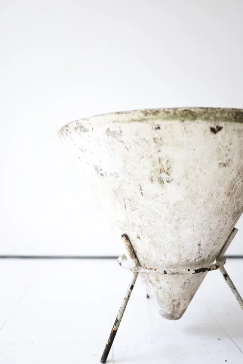 WILLY GUHL CONE PLANTER IN STAND