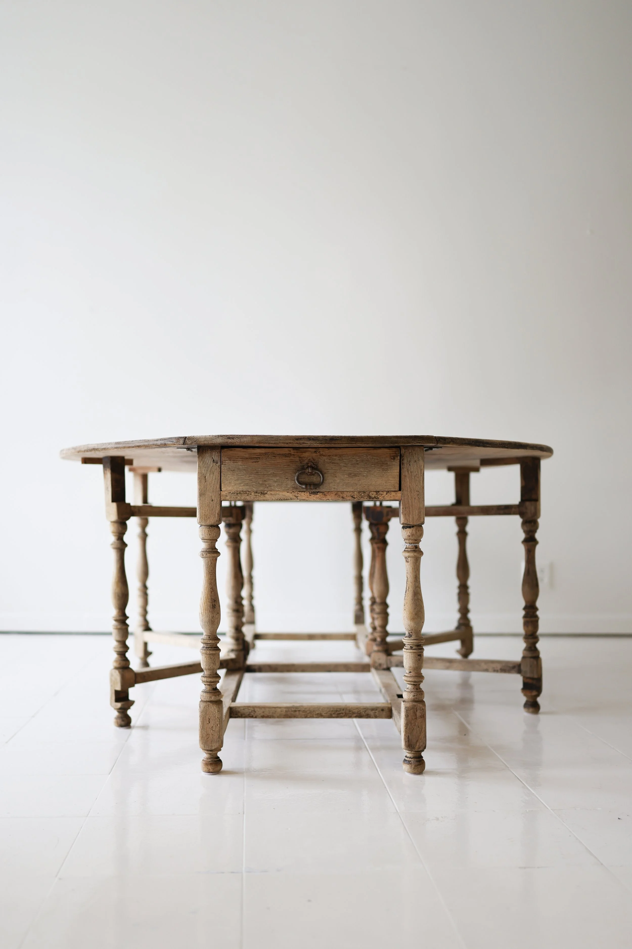 ANTIQUE  WOOD GATE LEG OVAL TABLE