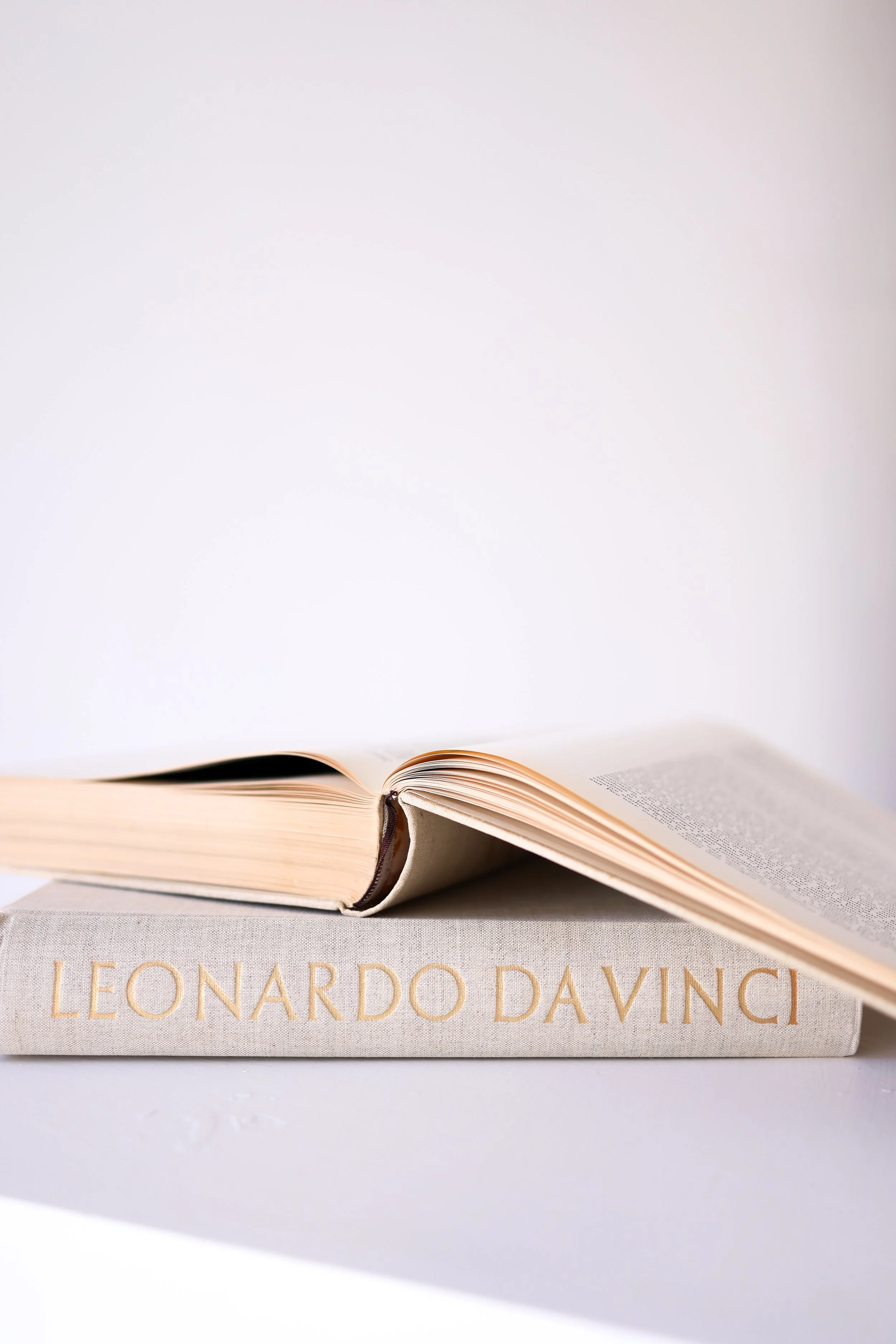 VINTAGE LINEN ART BOOKS