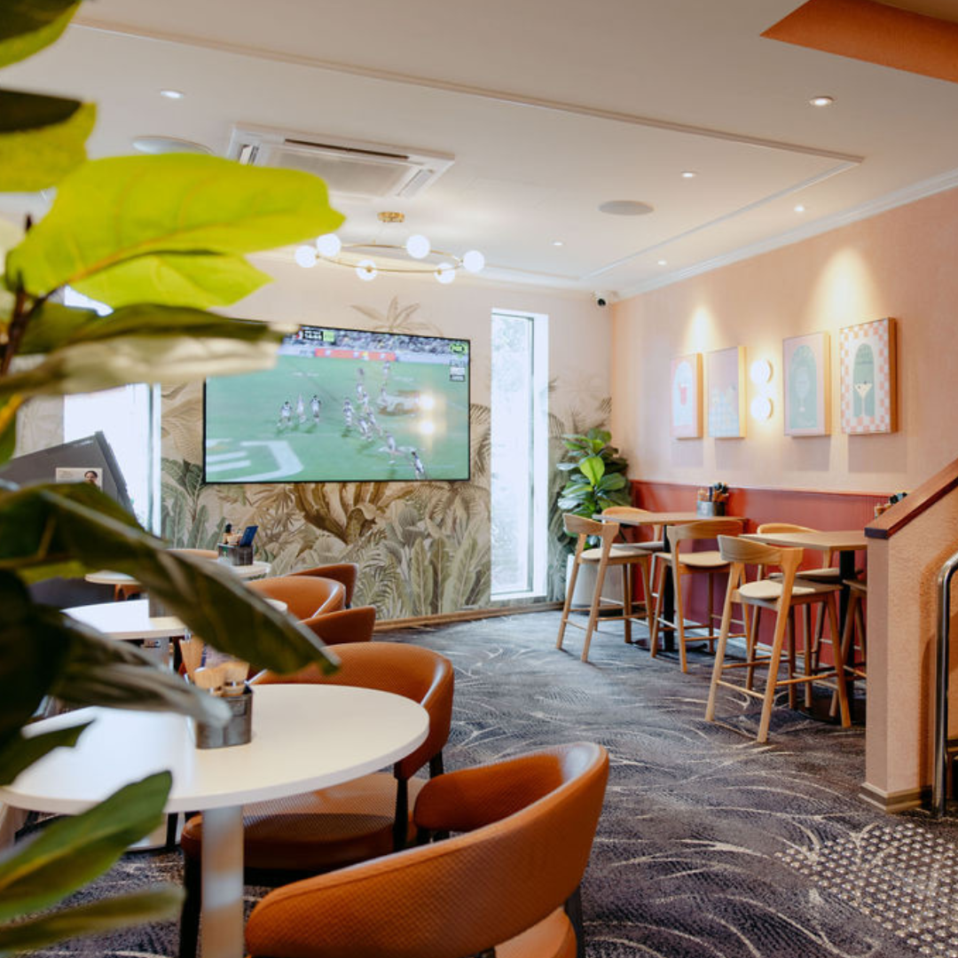 Holland Park Paid Social (12).png