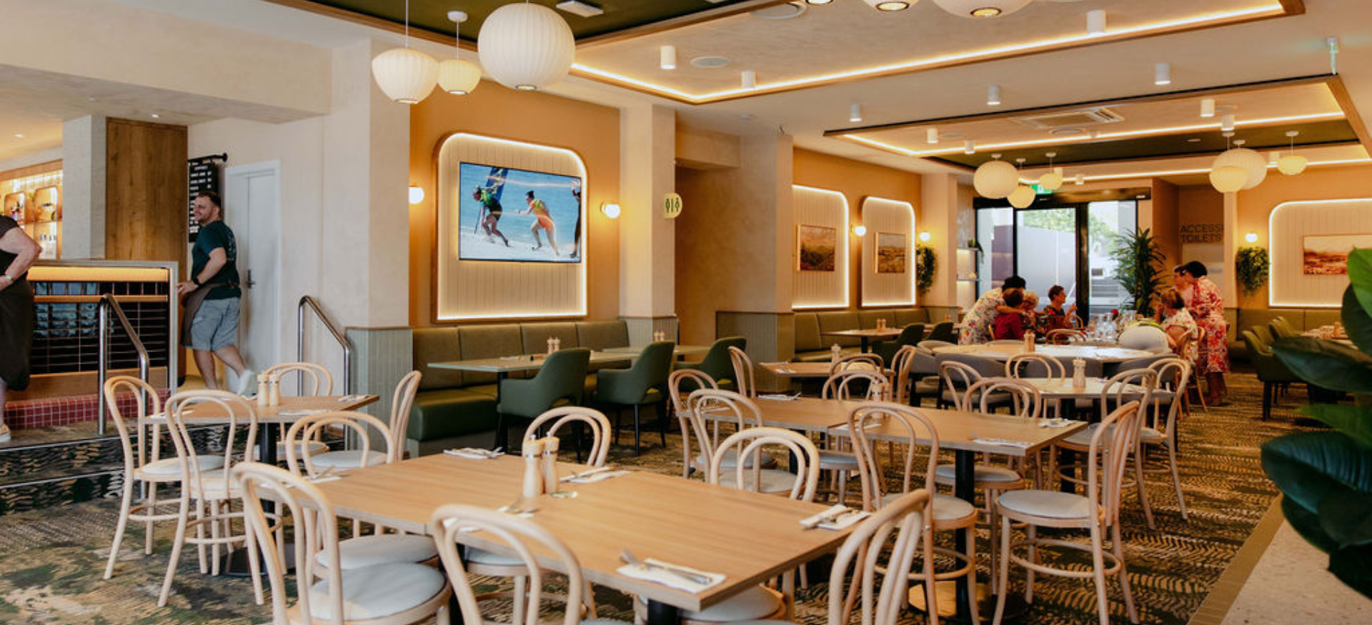 Holland Park Dining Page Bistro Banner.png