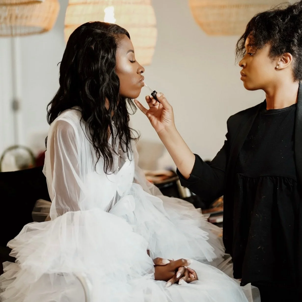 Airbrush Makeup Application

Putting the finishing touches on my Bride Maya who&rsquo;s about to walk down the aisle ✨

Every detail matters &mdash; because your wedding day deserves nothing less than perfection.

📅 Limited 2025/2026 dates &mdash; l