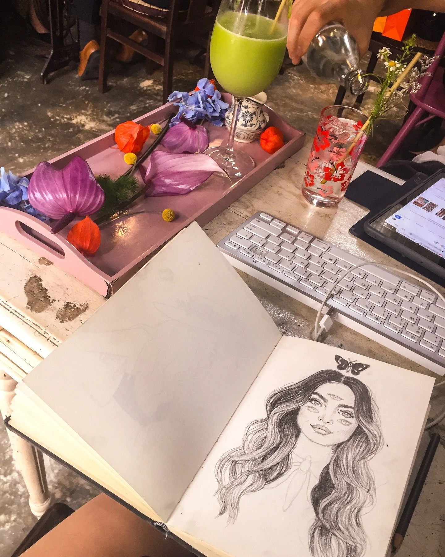 In these uncertain times when it's so hard to trust when digital artists are the real deal or not, I figure it's a good excuse to whip out my old traditional paintings every now and then to remind people that I'm just that dorky little teenager in th